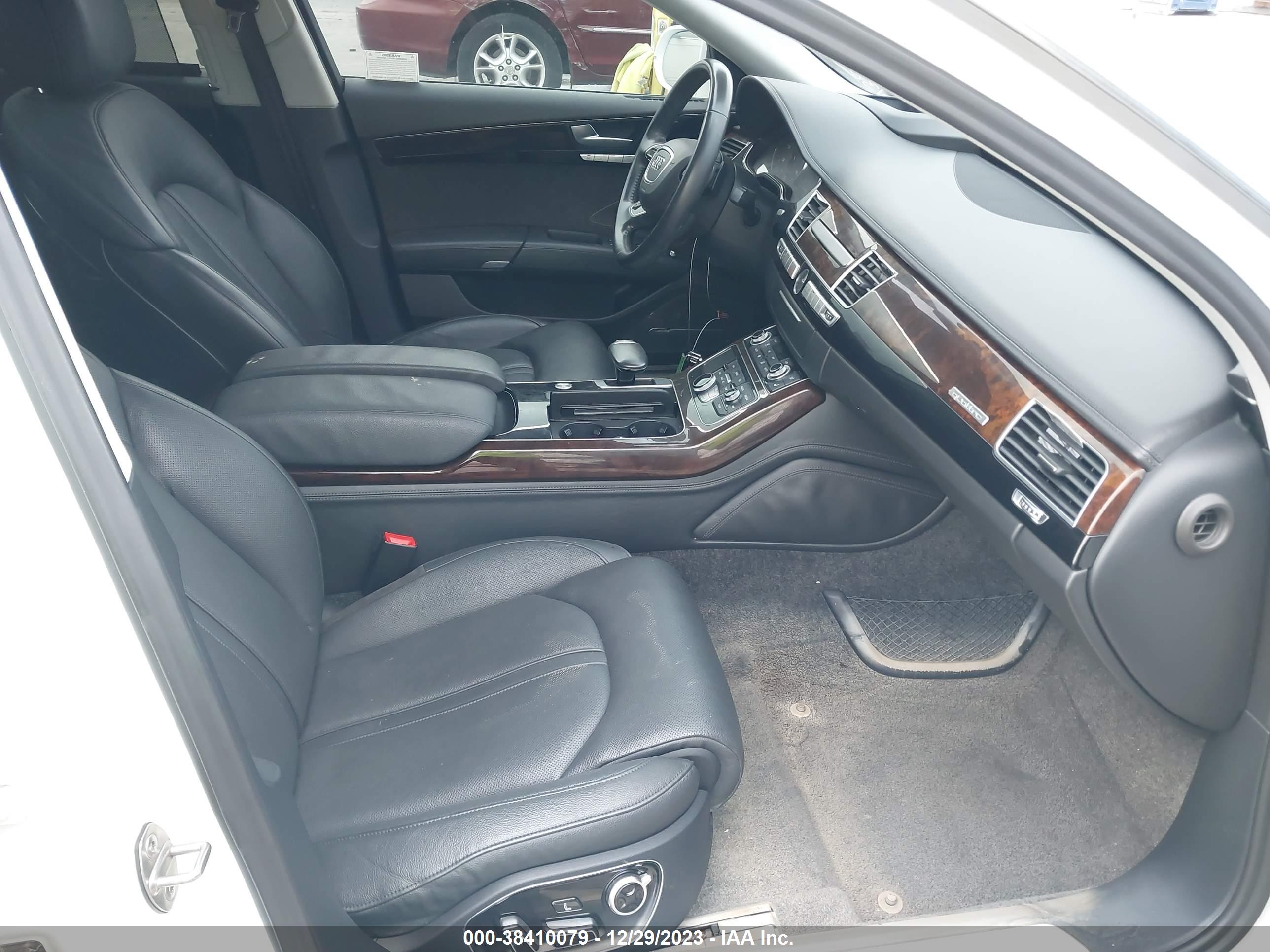 AUDI A8 image 5