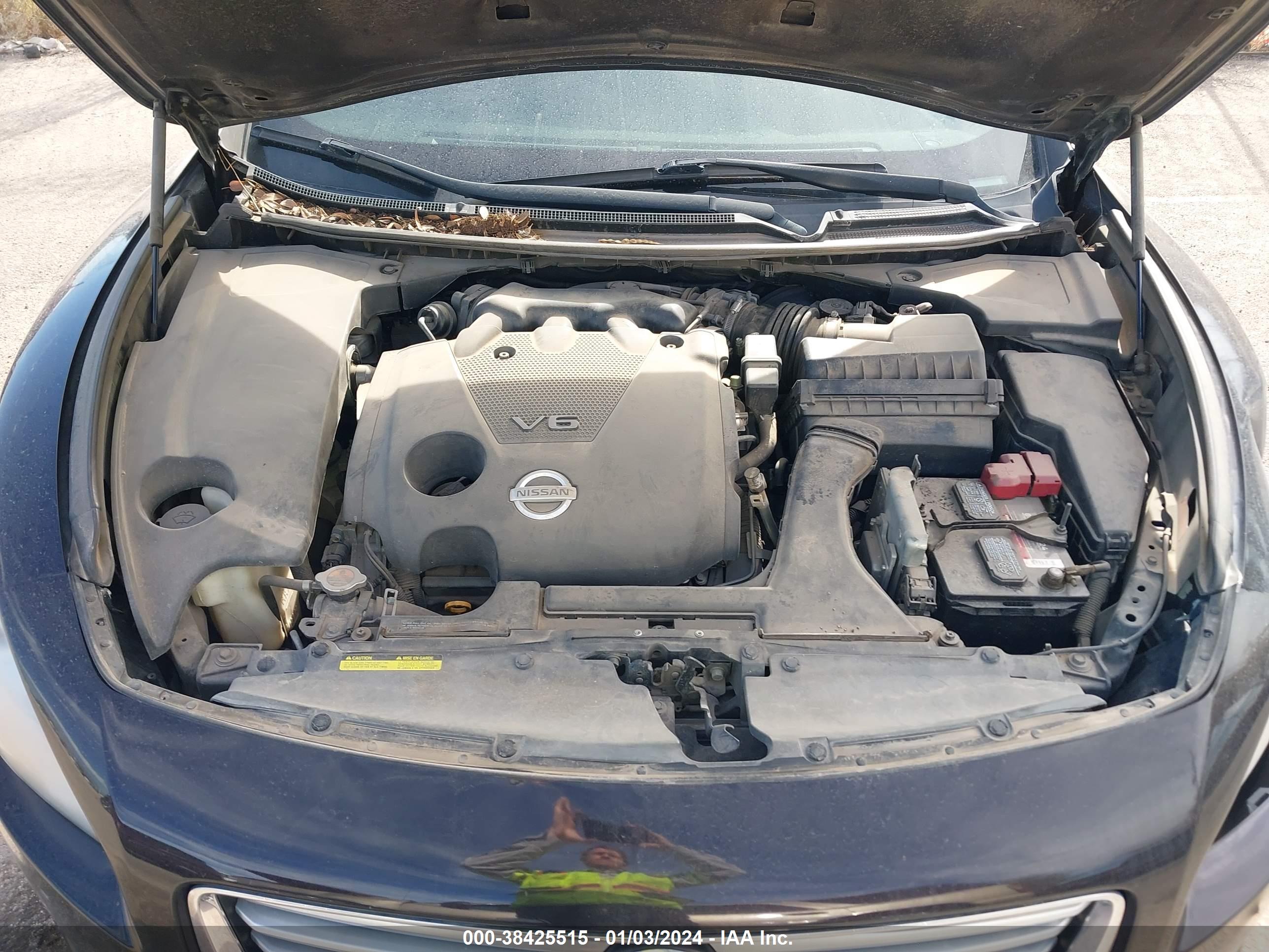NISSAN MAXIMA image 10