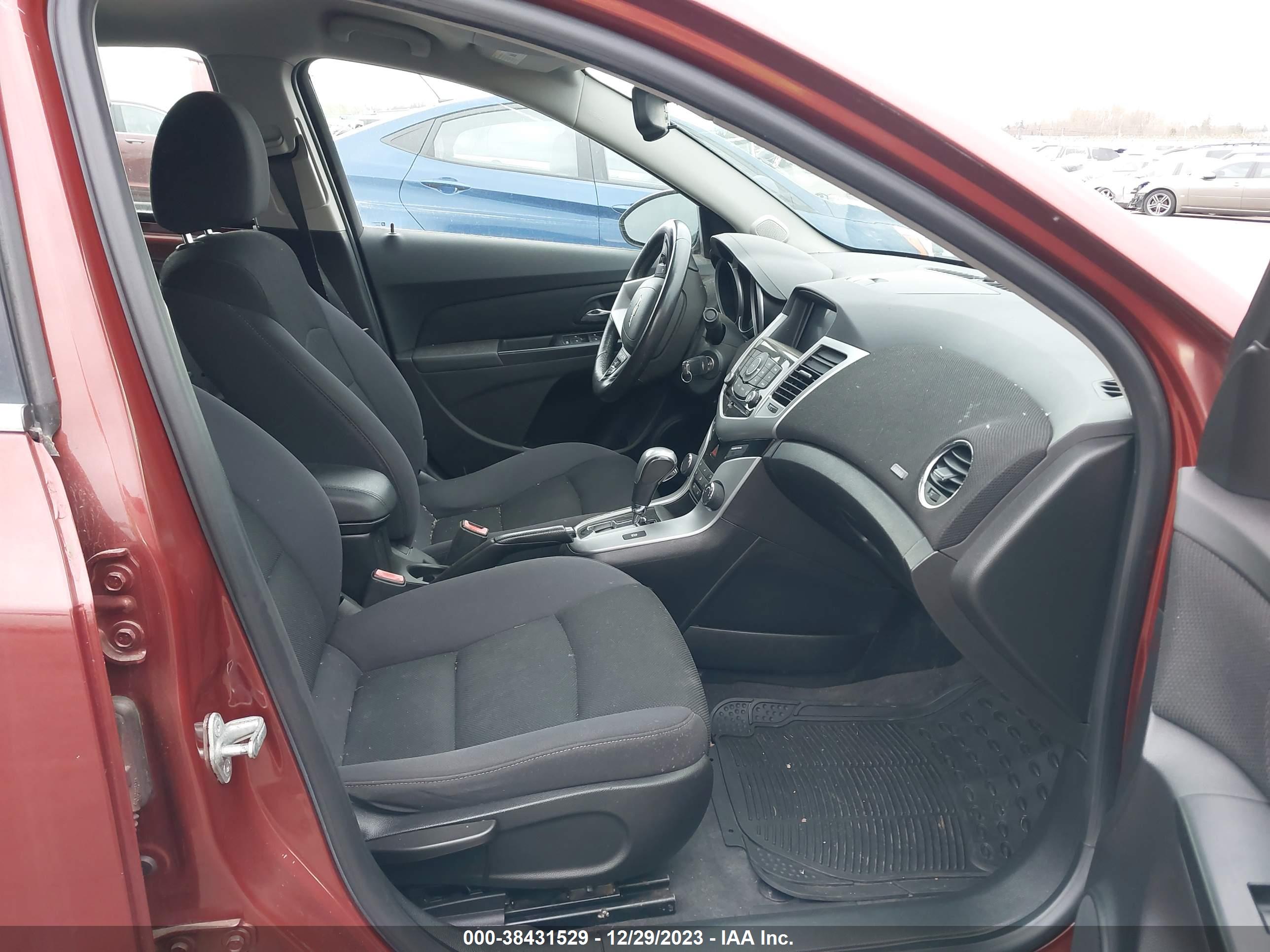 CHEVROLET CRUZE image 5