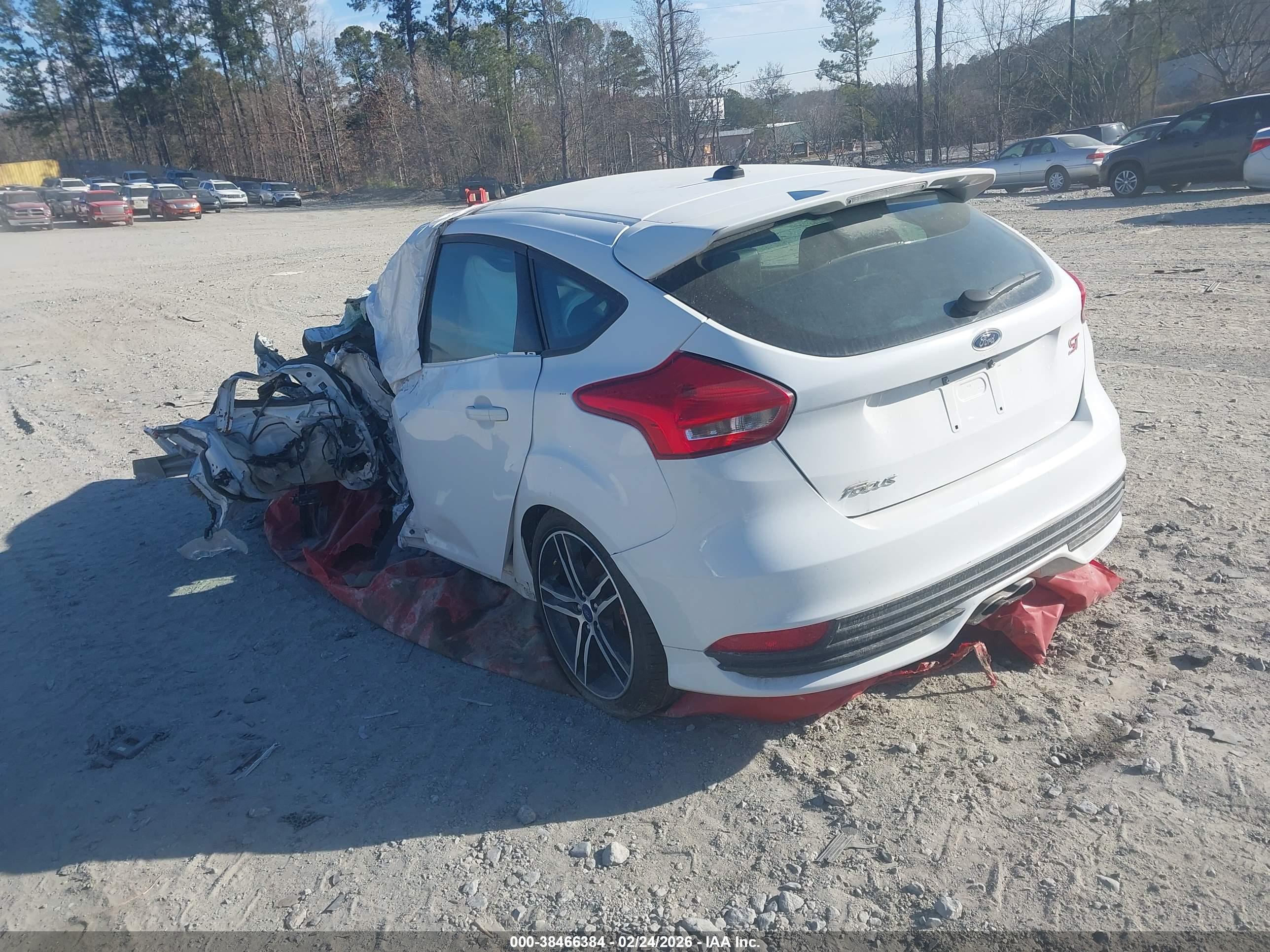FORD FOCUS image 3