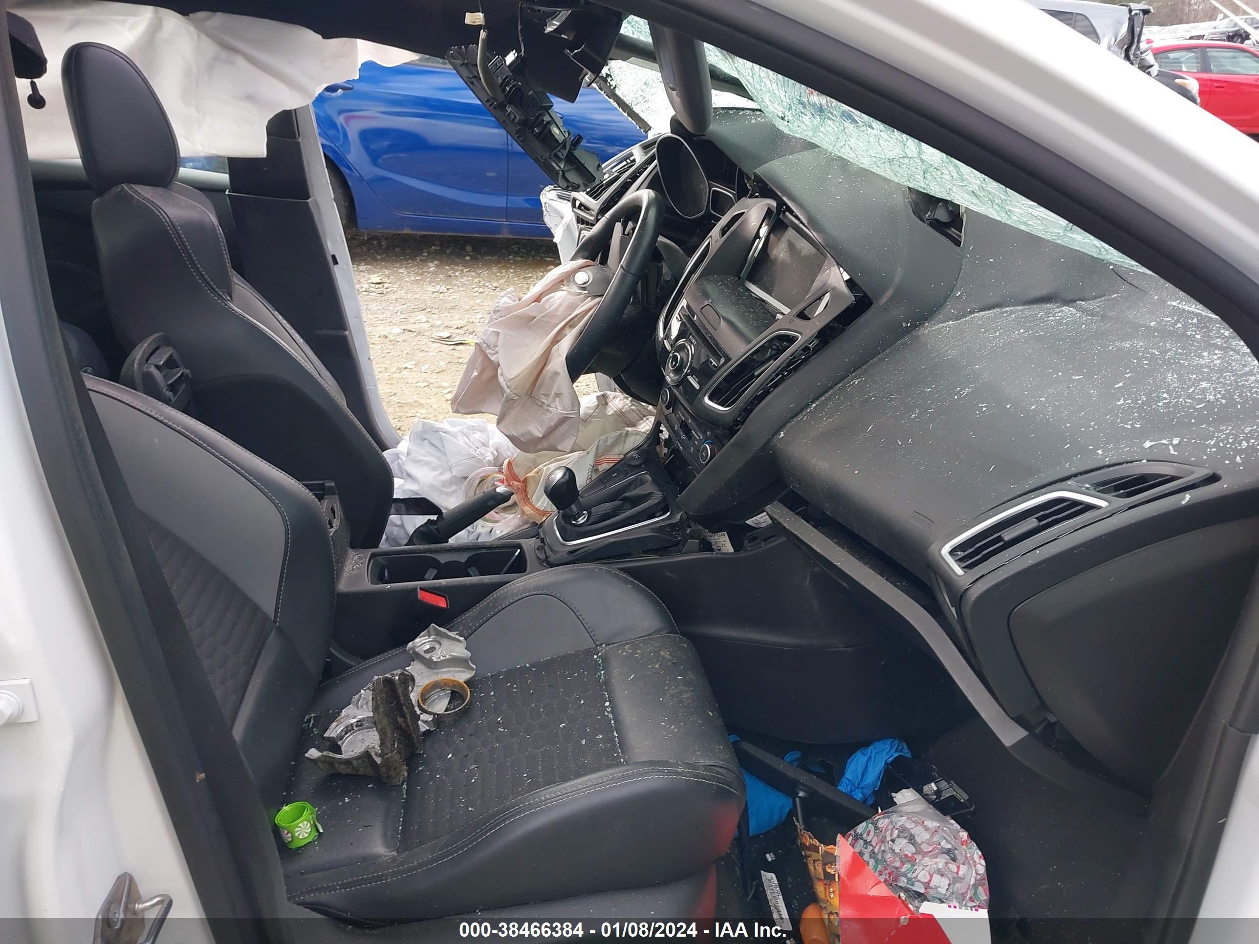 FORD FOCUS image 5