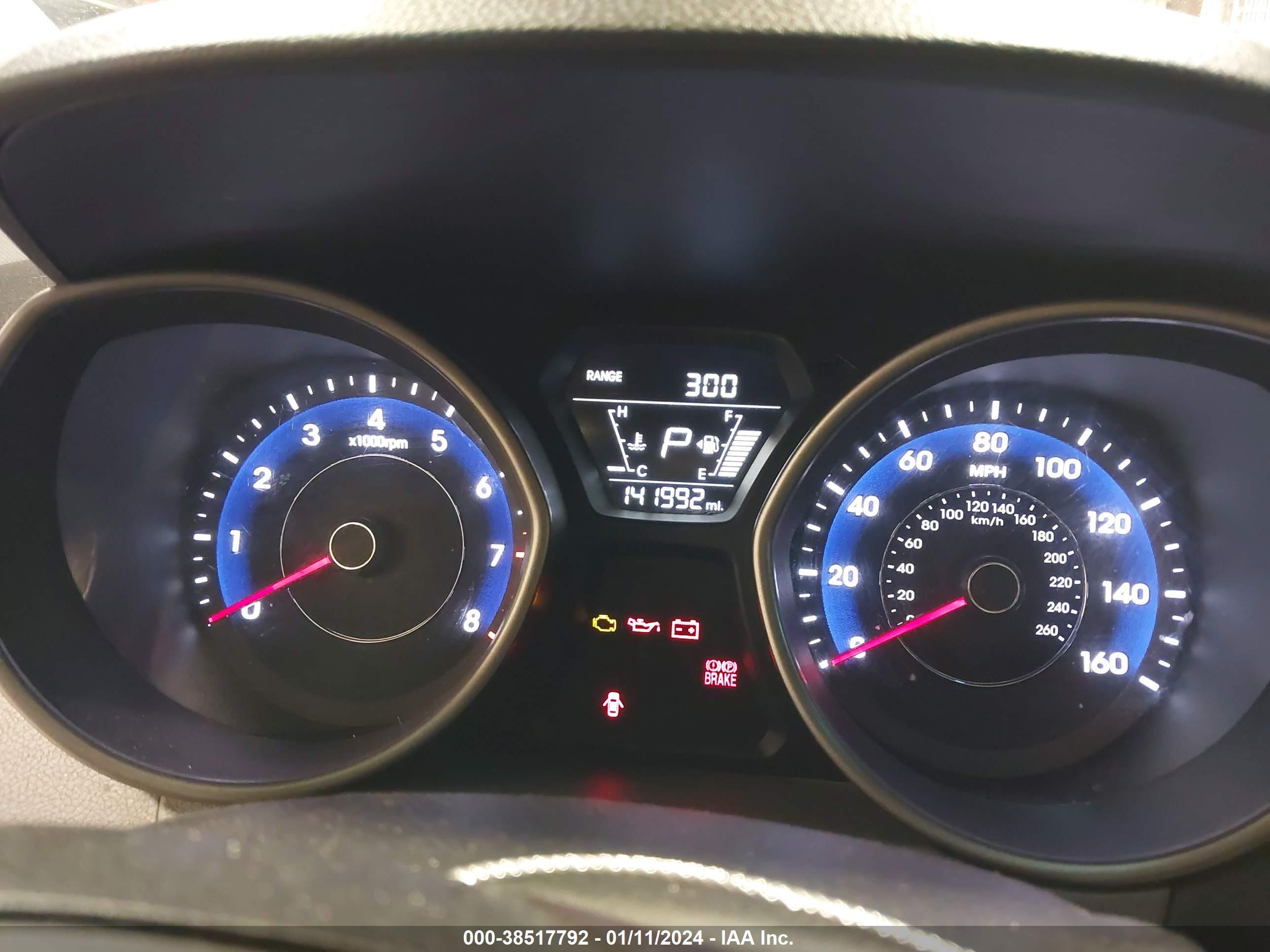 HYUNDAI ELANTRA image 7