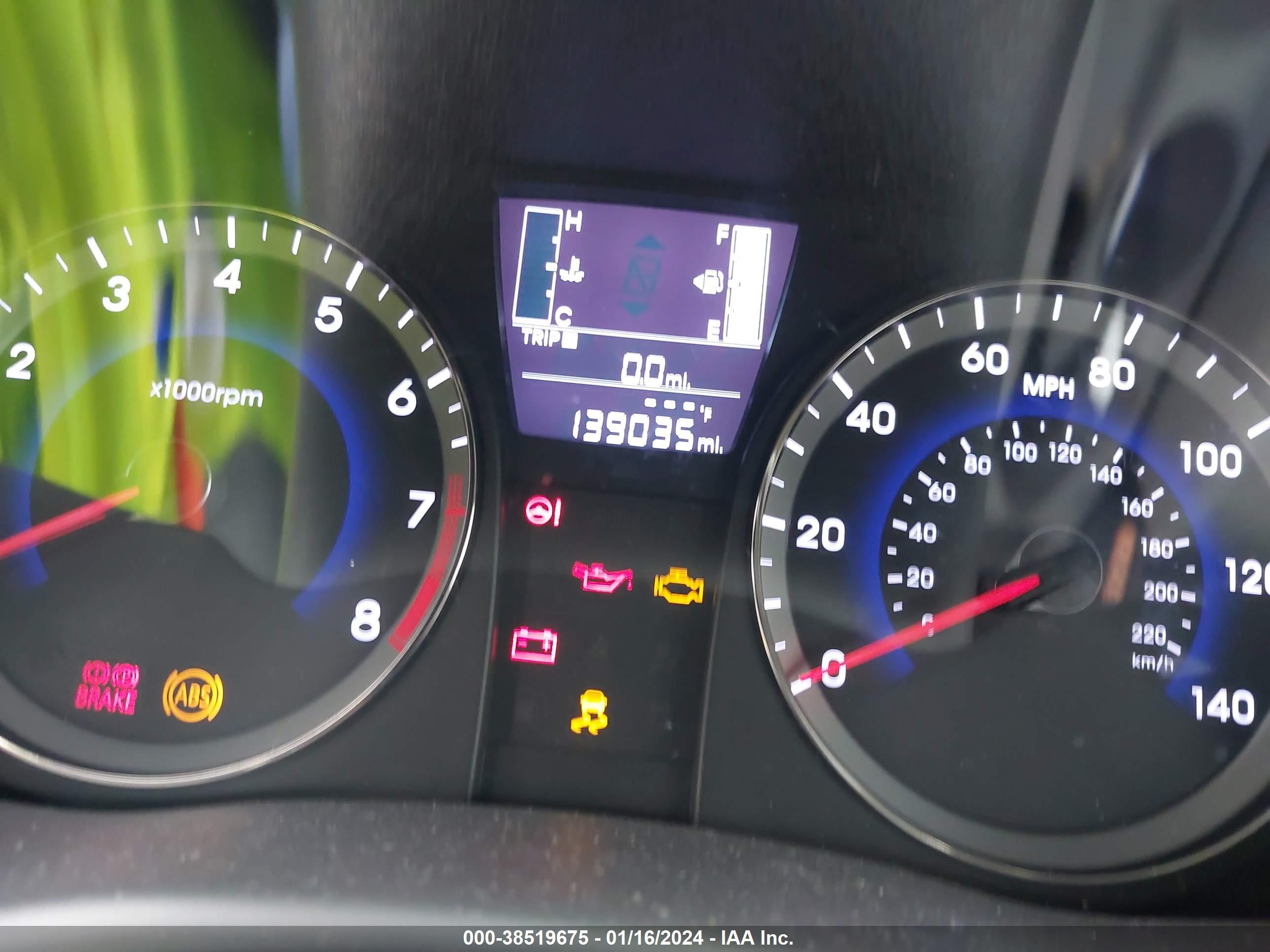 HYUNDAI ACCENT image 7