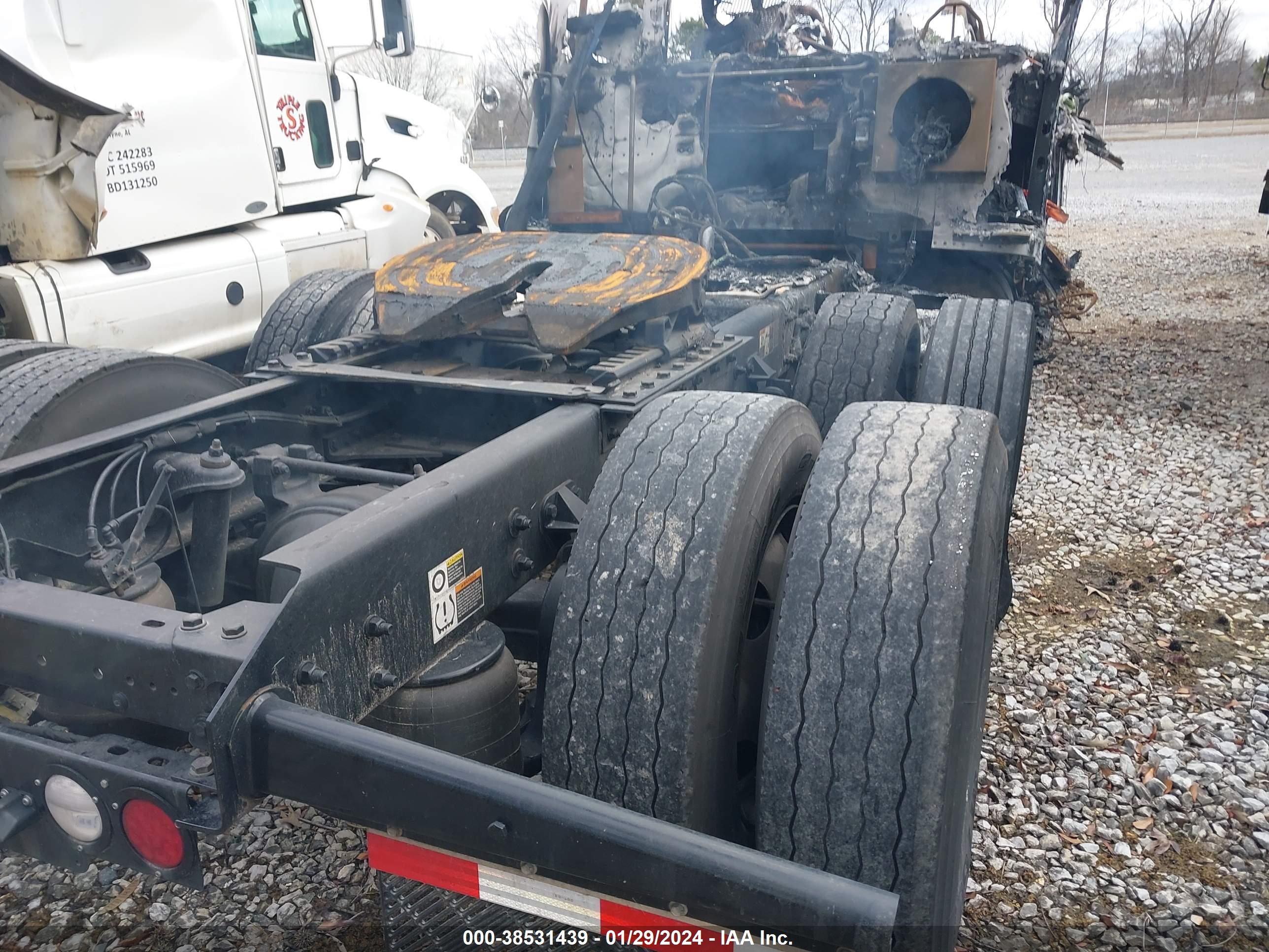 KENWORTH T680 image 8