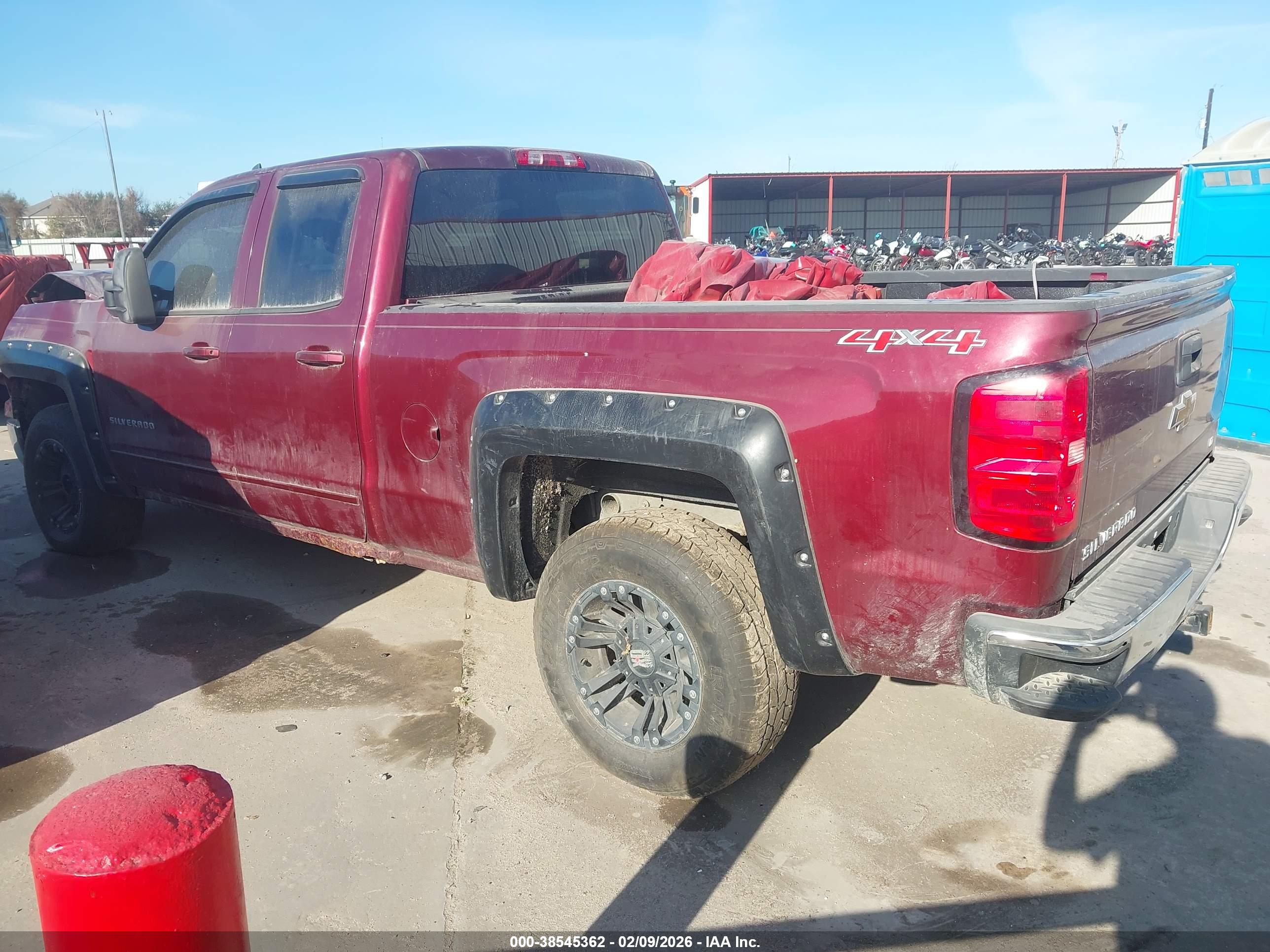 CHEVROLET SILVERADO image 3