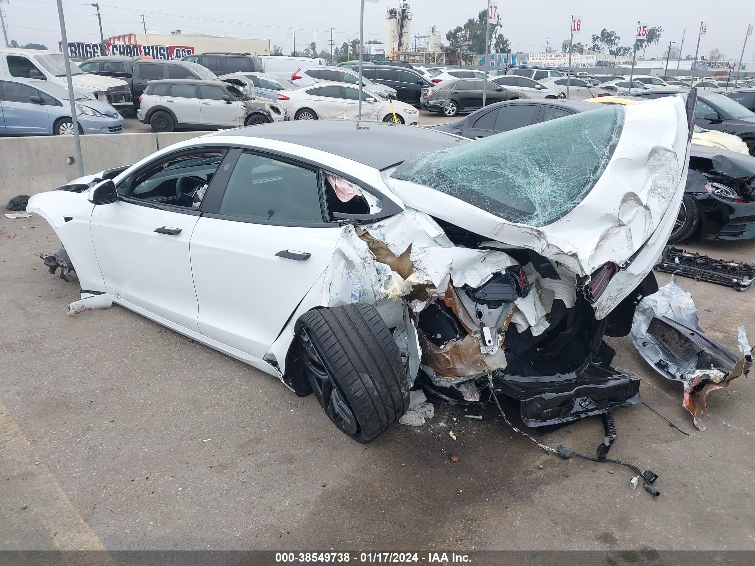 TESLA MODEL image 3