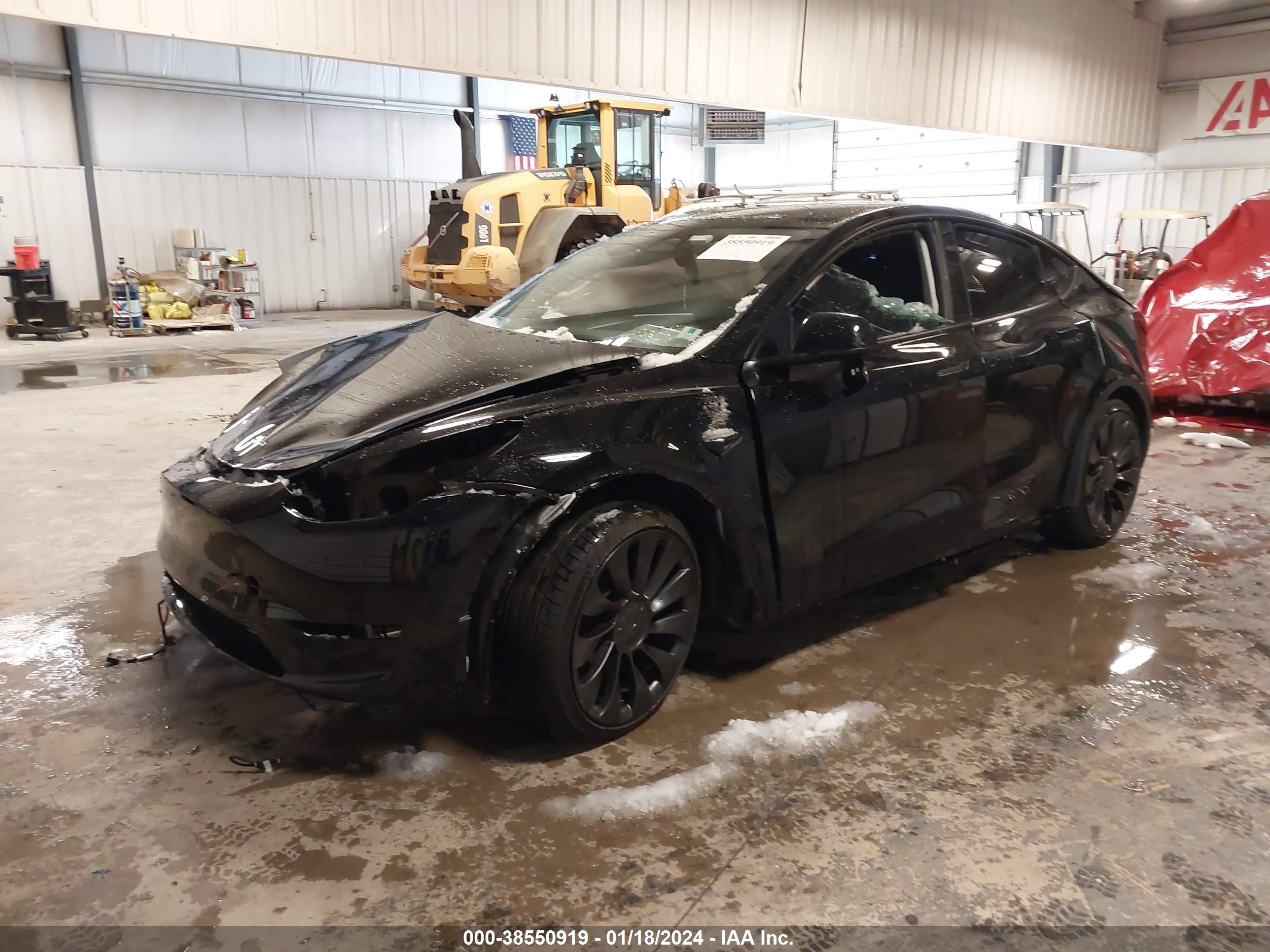 TESLA MODEL image 2