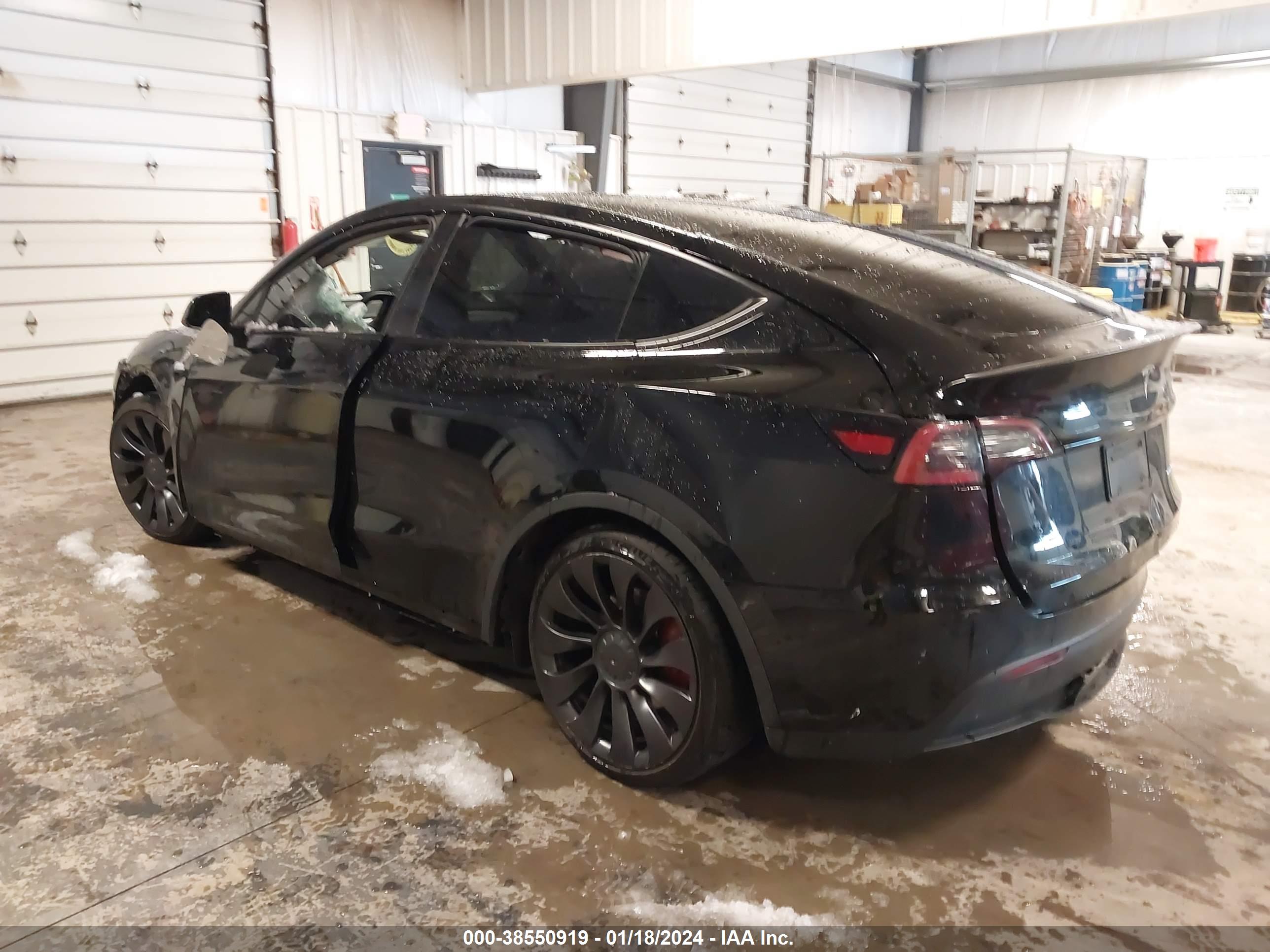TESLA MODEL image 3