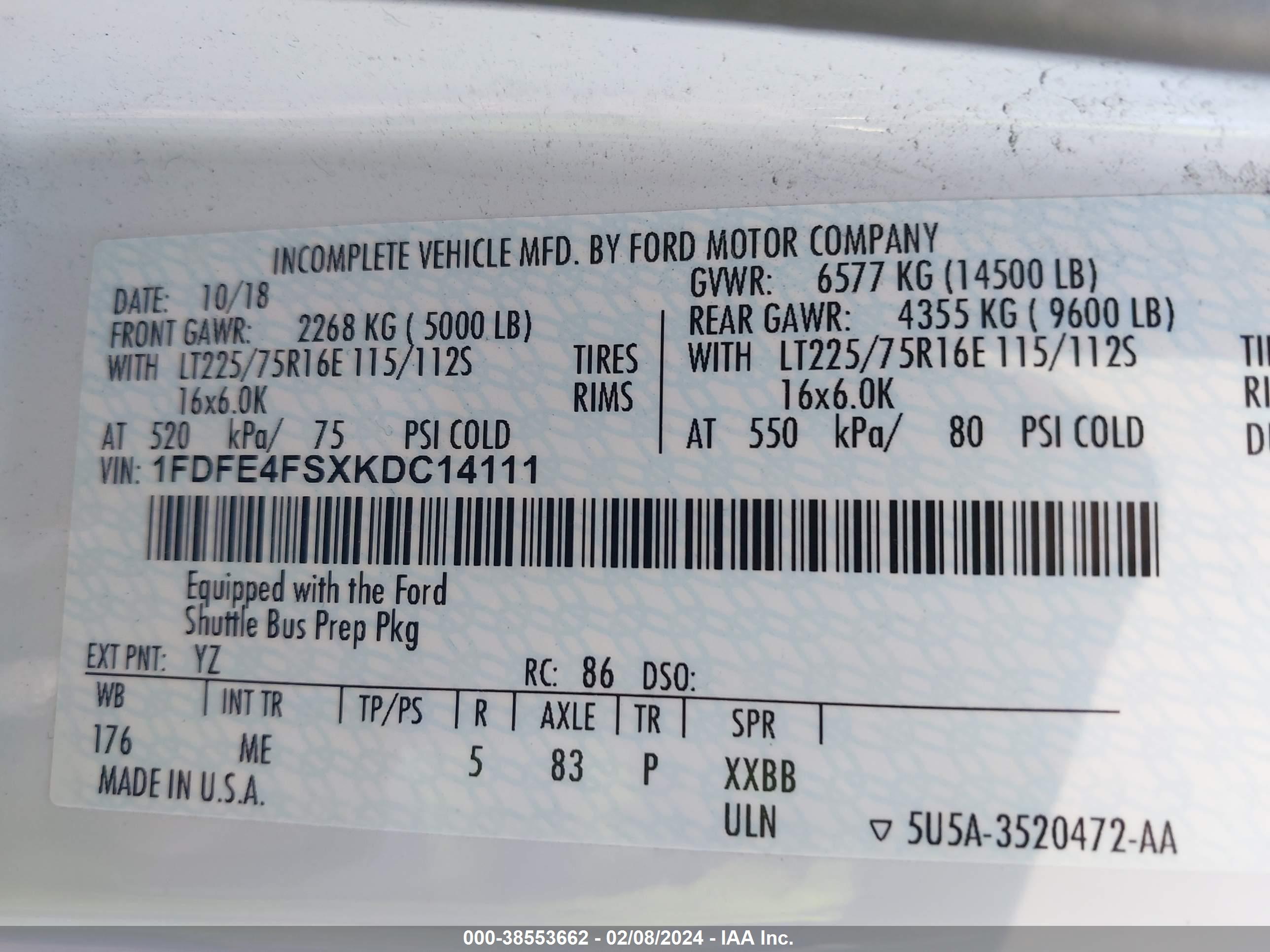 FORD BUS image 9
