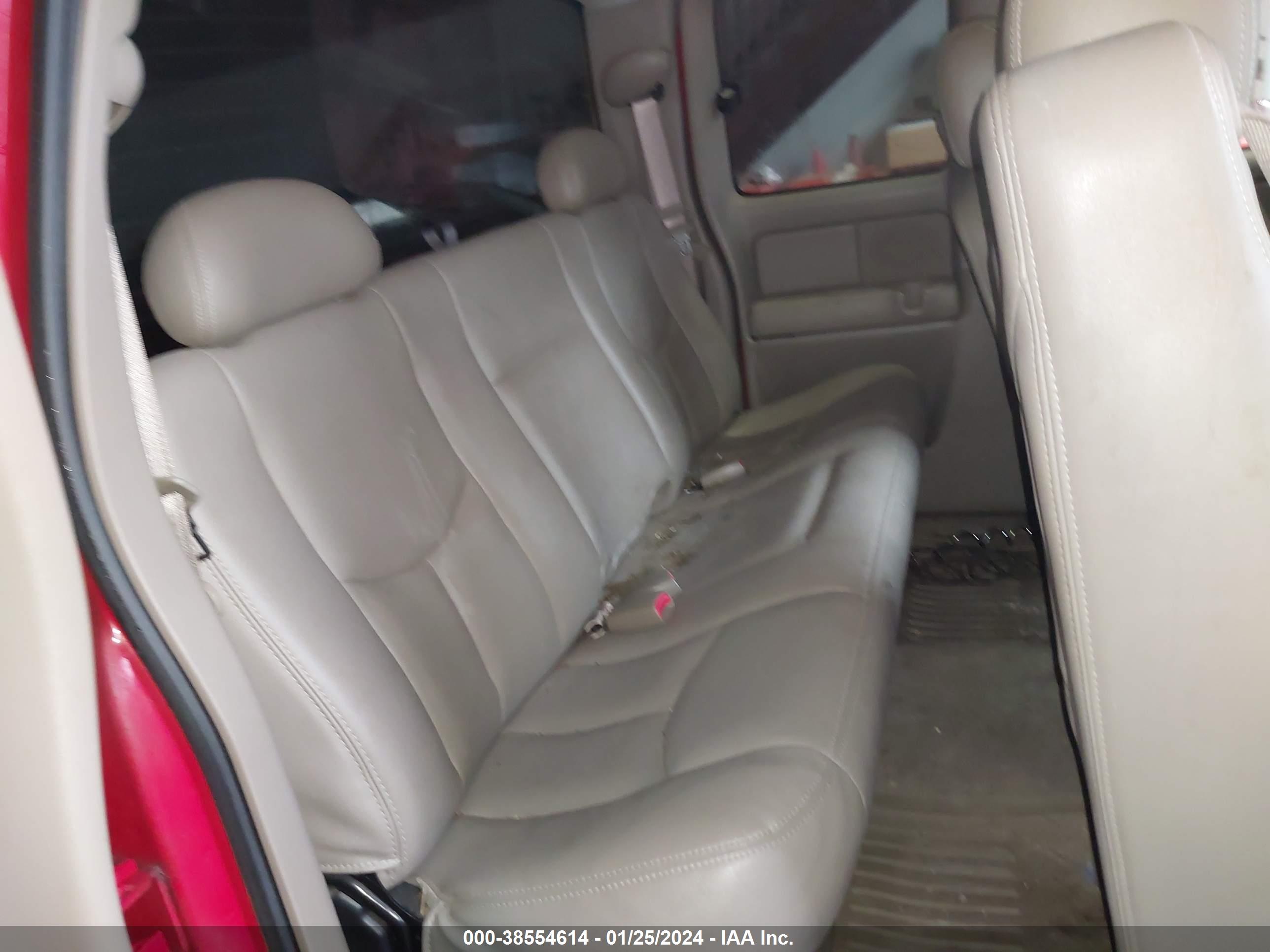 CHEVROLET SILVERADO image 8