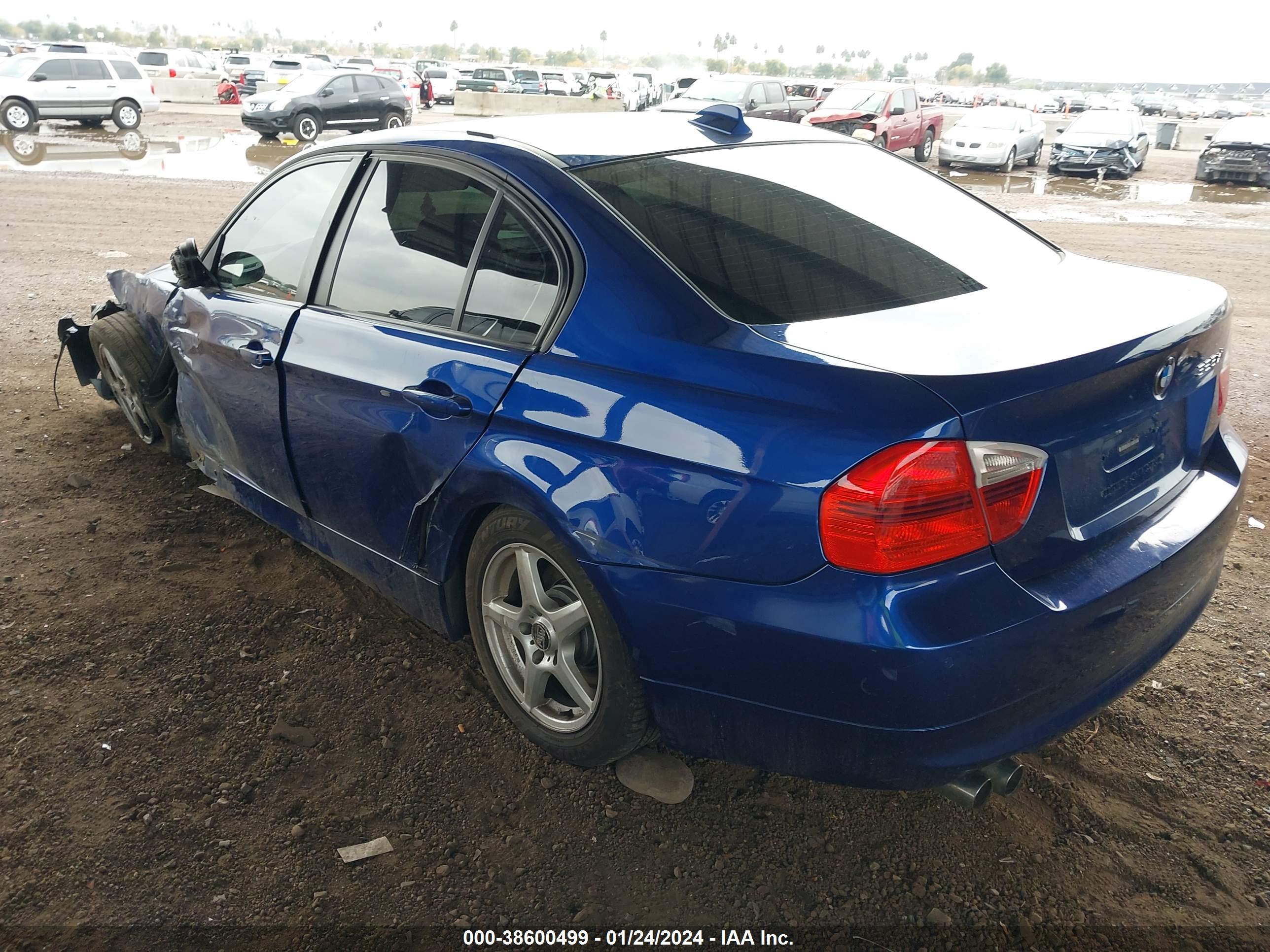 BMW 328XI image 3