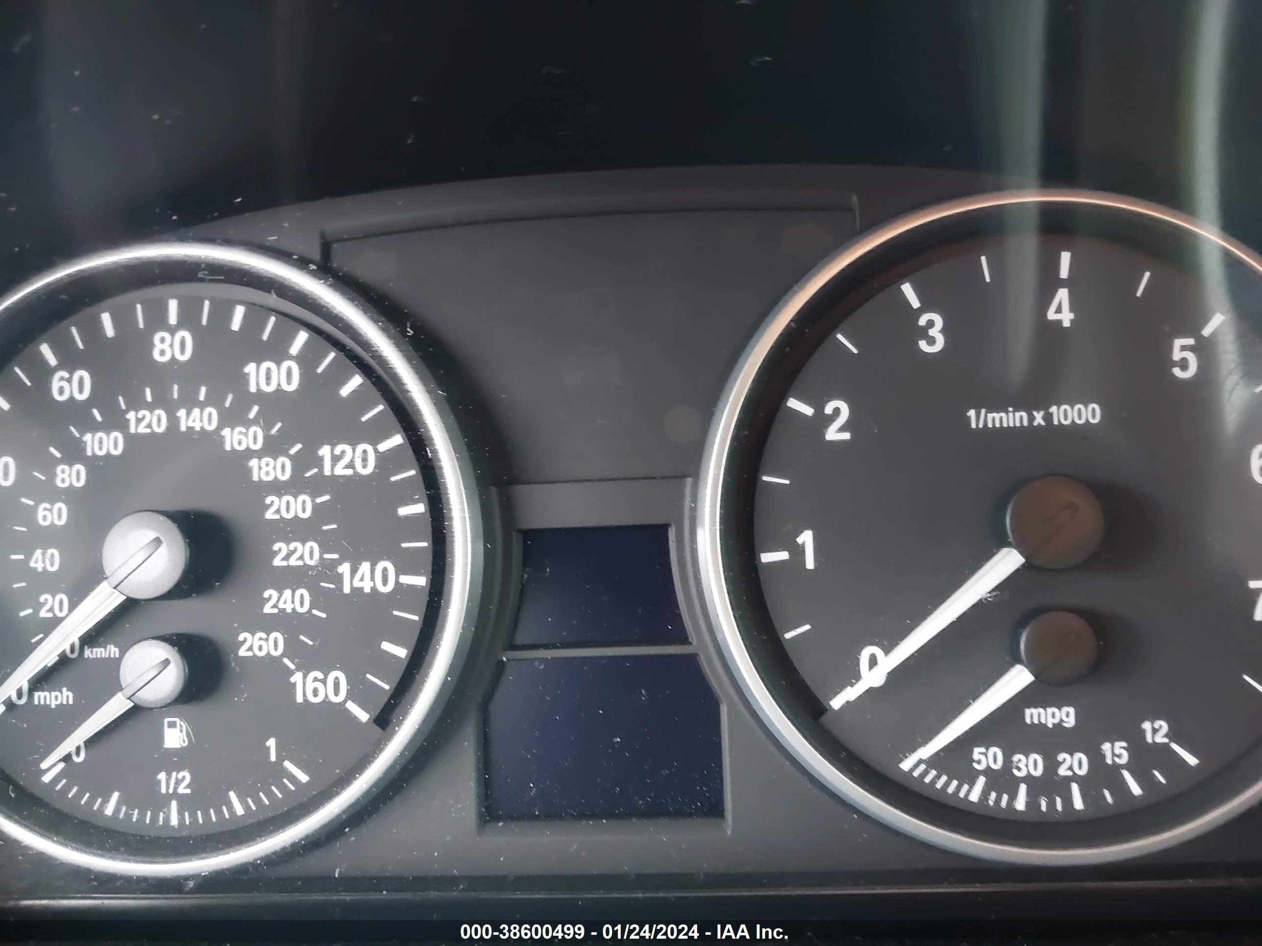 BMW 328XI image 7