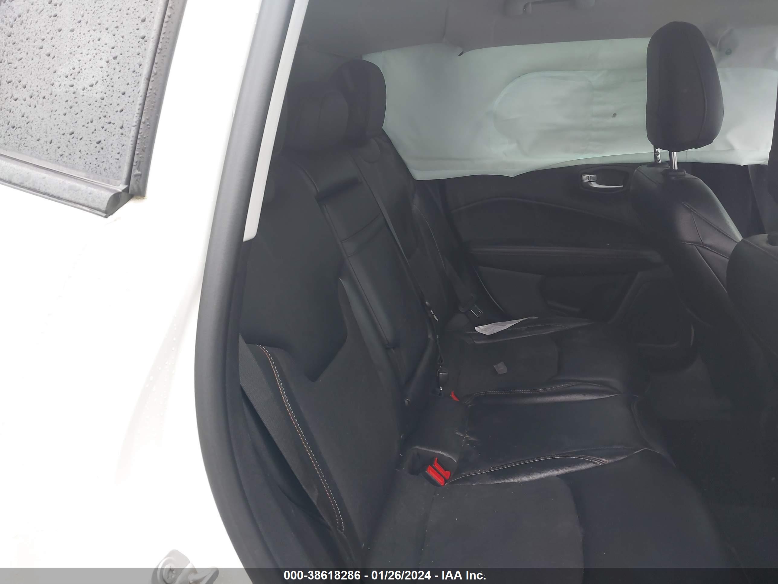 JEEP COMPASS image 8