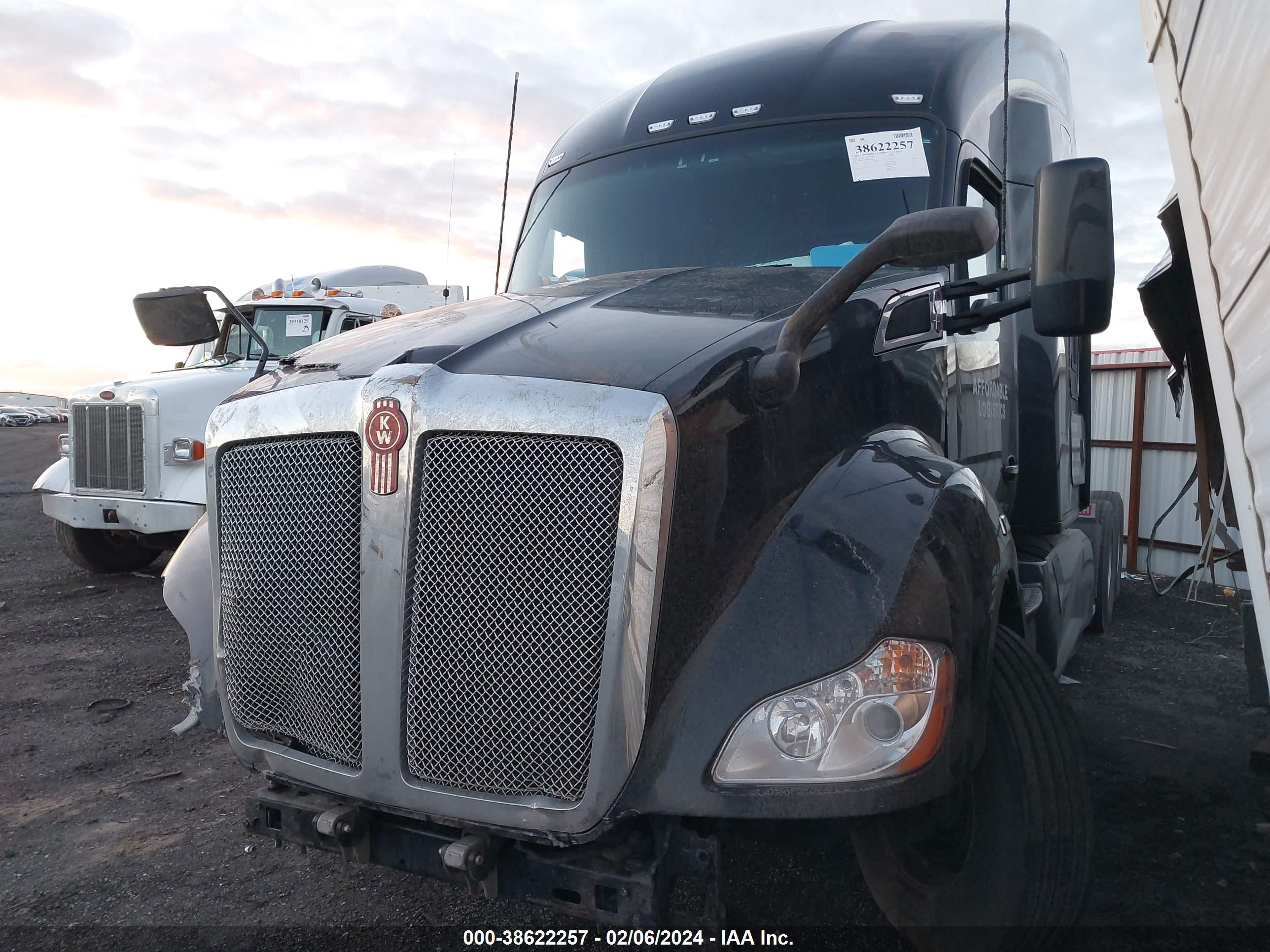 KENWORTH T680 image 2