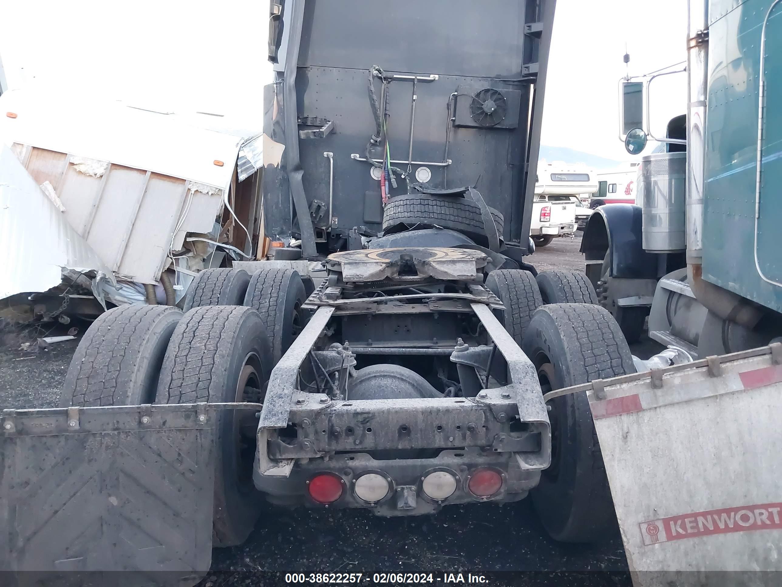 KENWORTH T680 image 8
