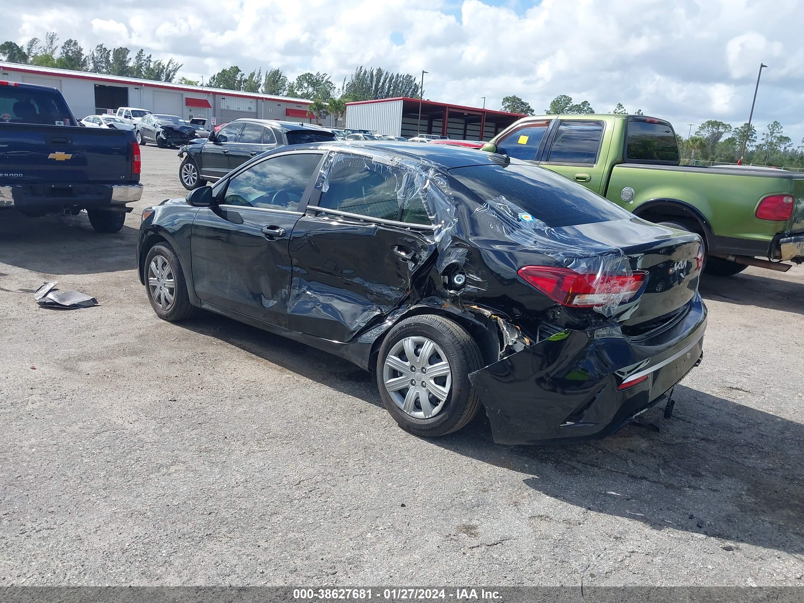 KIA RIO image 3