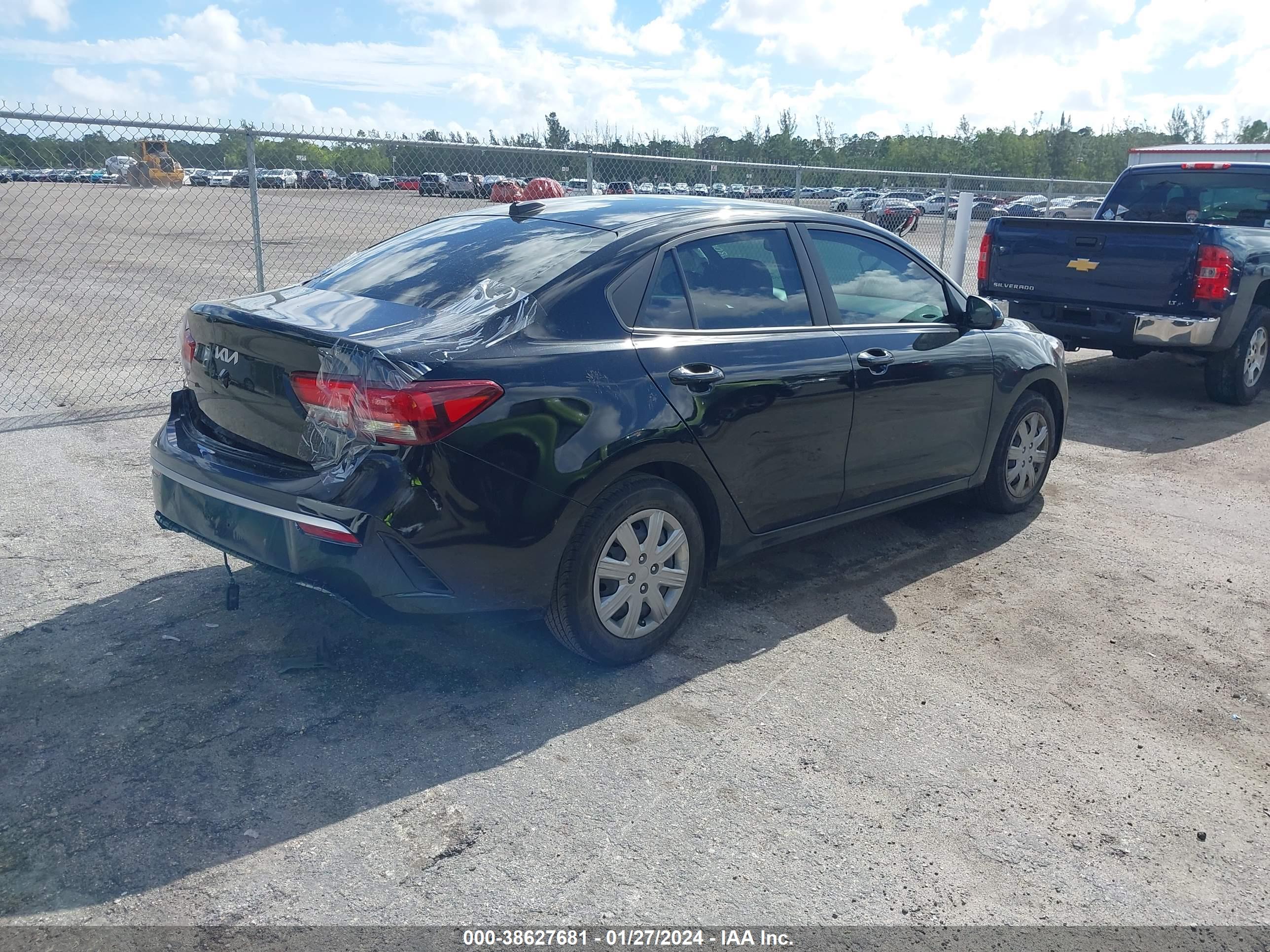 KIA RIO image 4