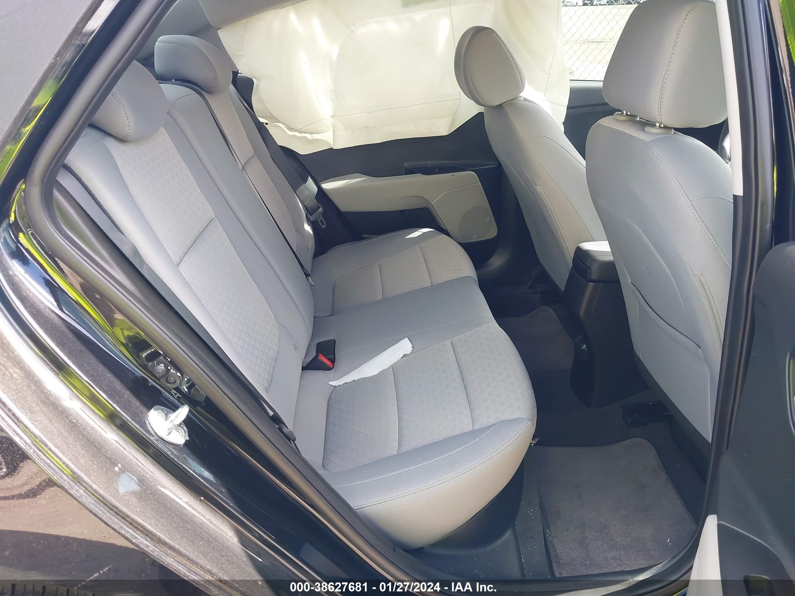 KIA RIO image 8