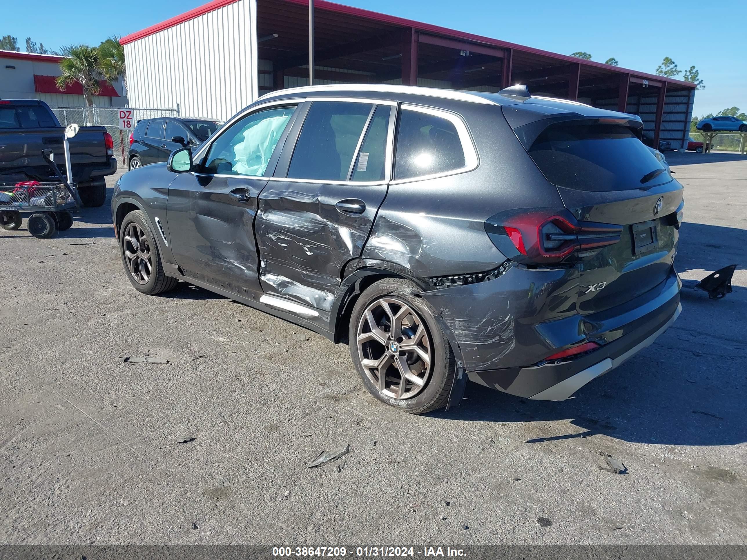 BMW X3 image 3