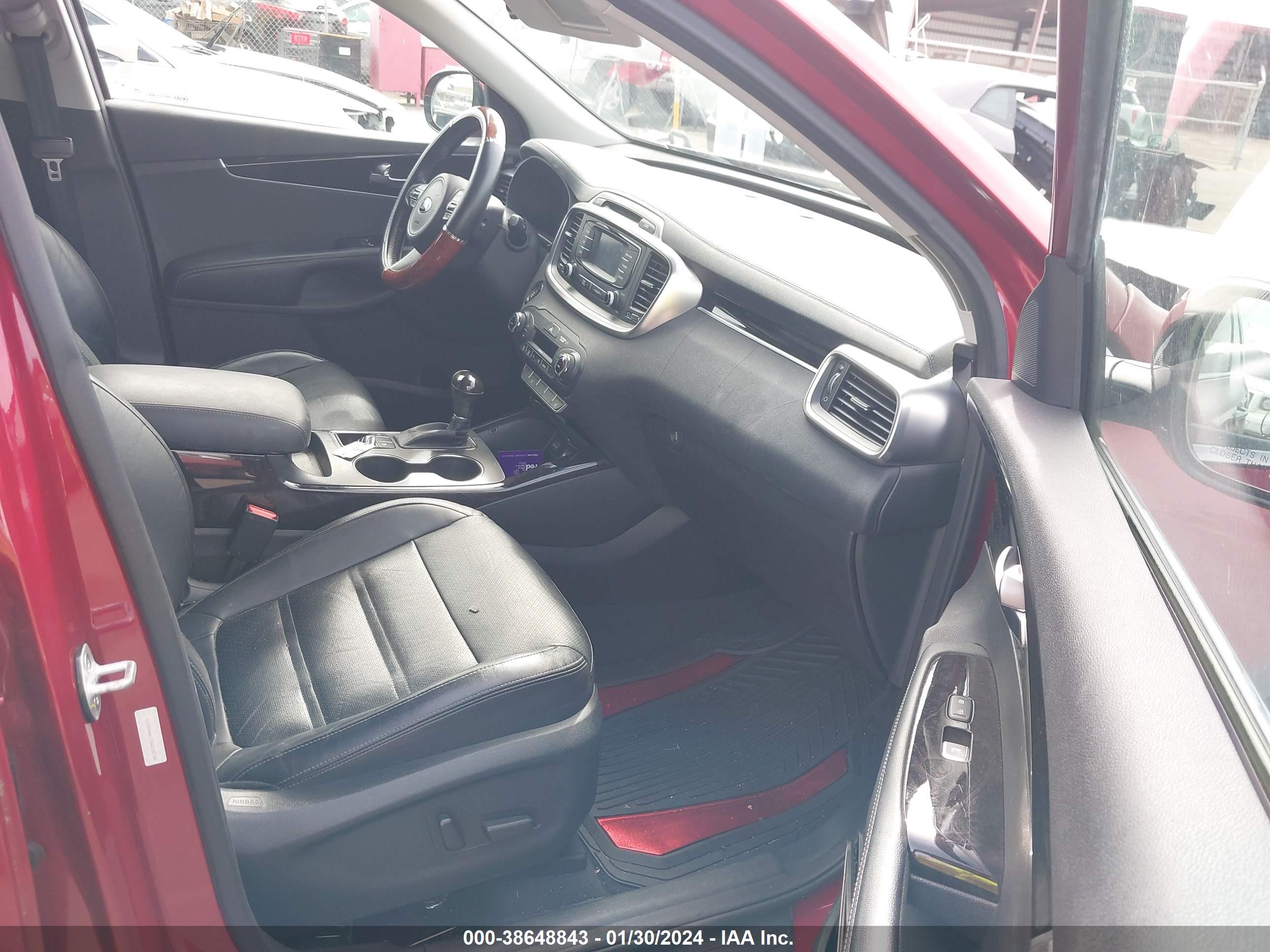 KIA SORENTO image 5