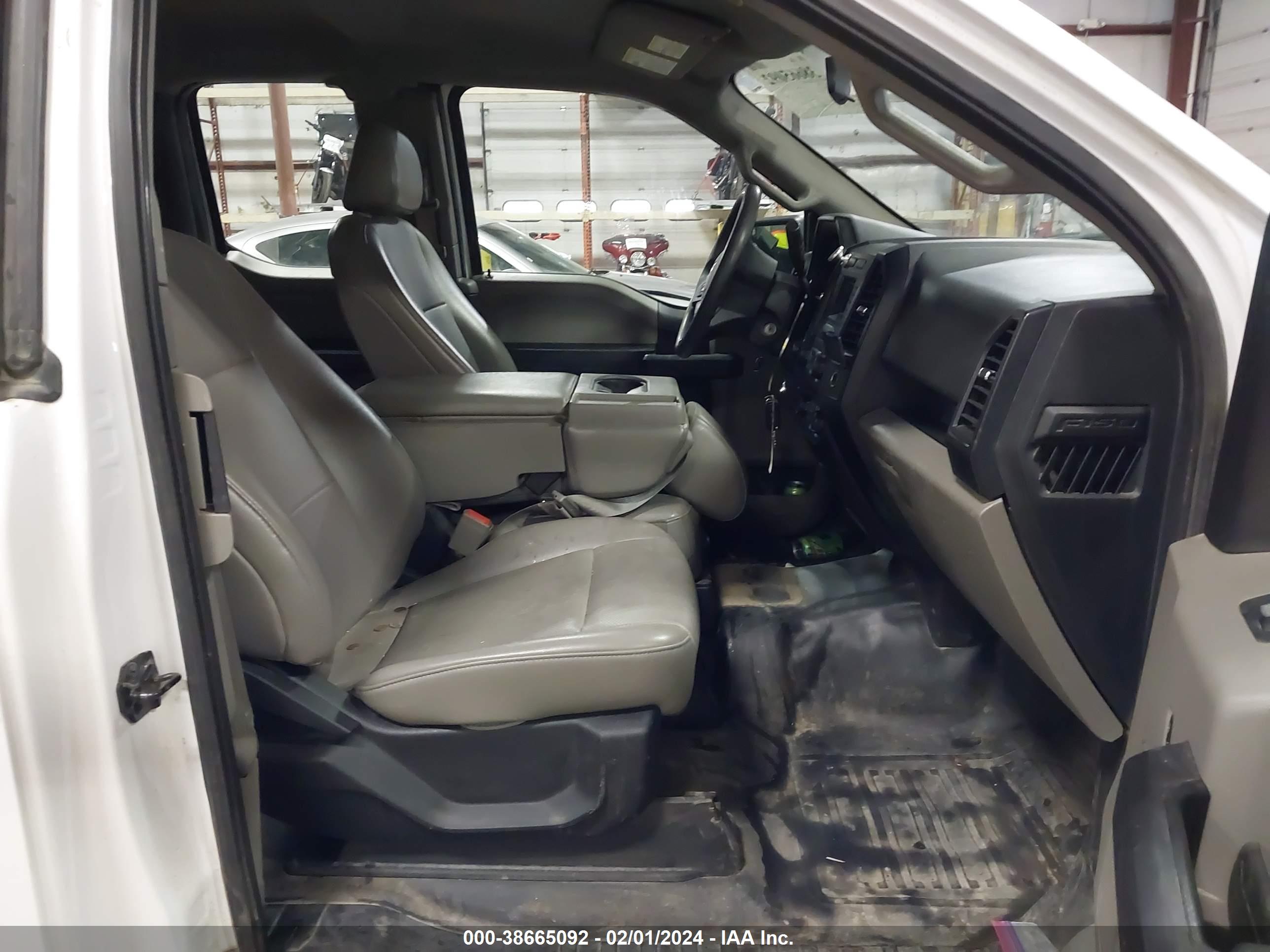 FORD F-150 image 5