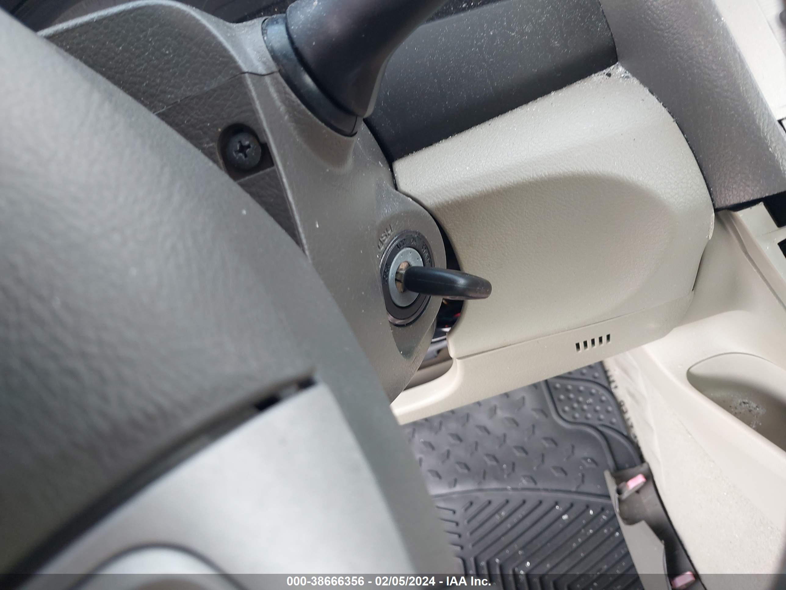 TOYOTA CAMRY image 11