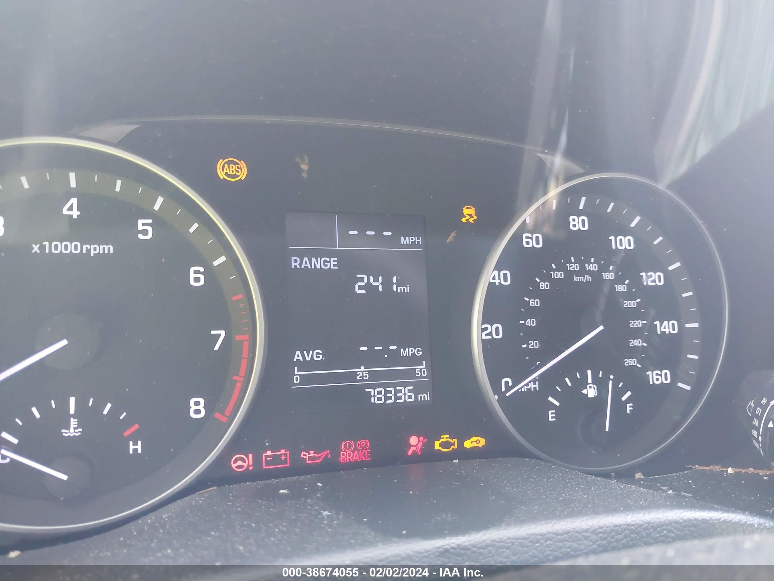HYUNDAI ELANTRA image 7