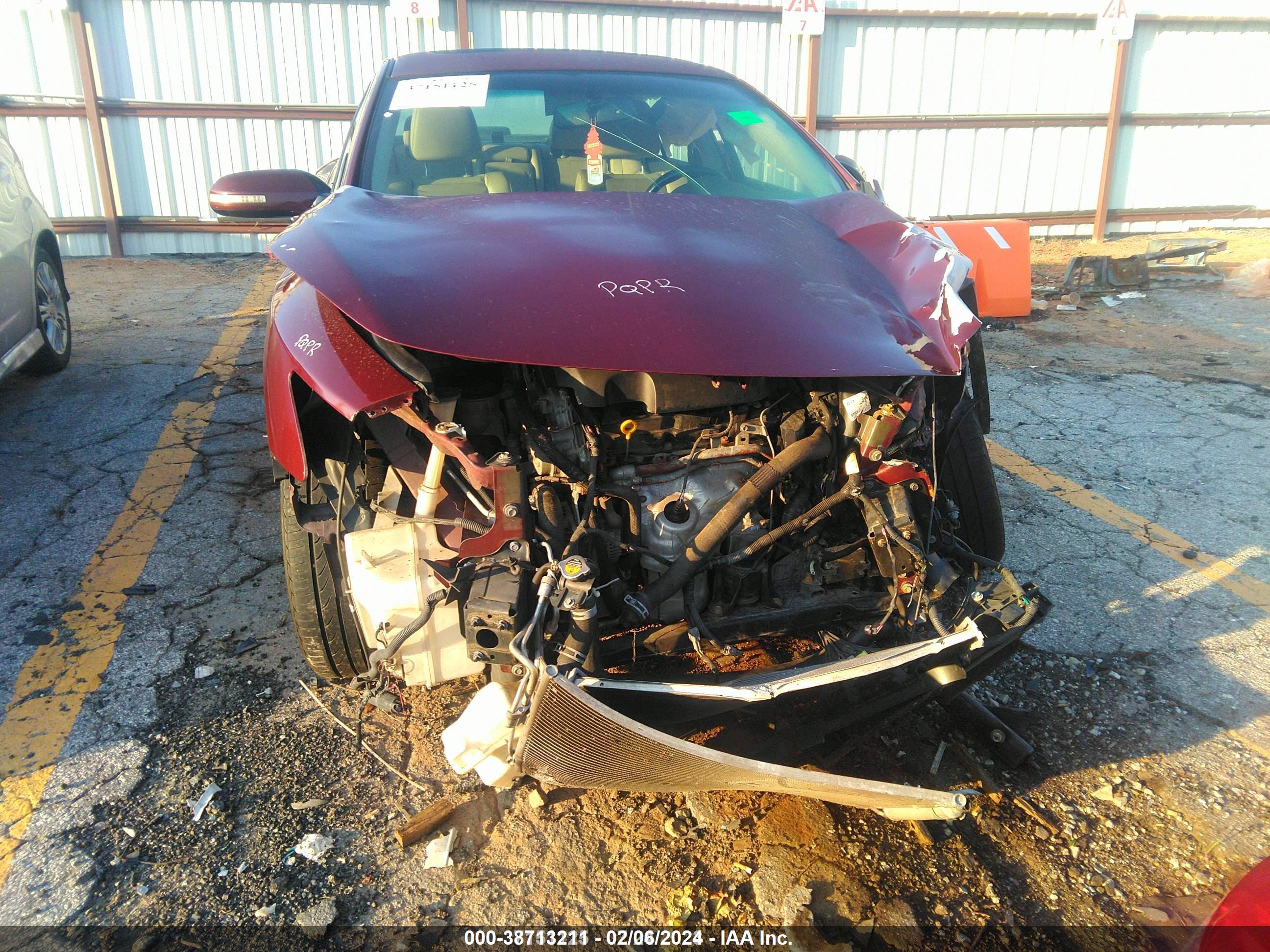 NISSAN MAXIMA image 6