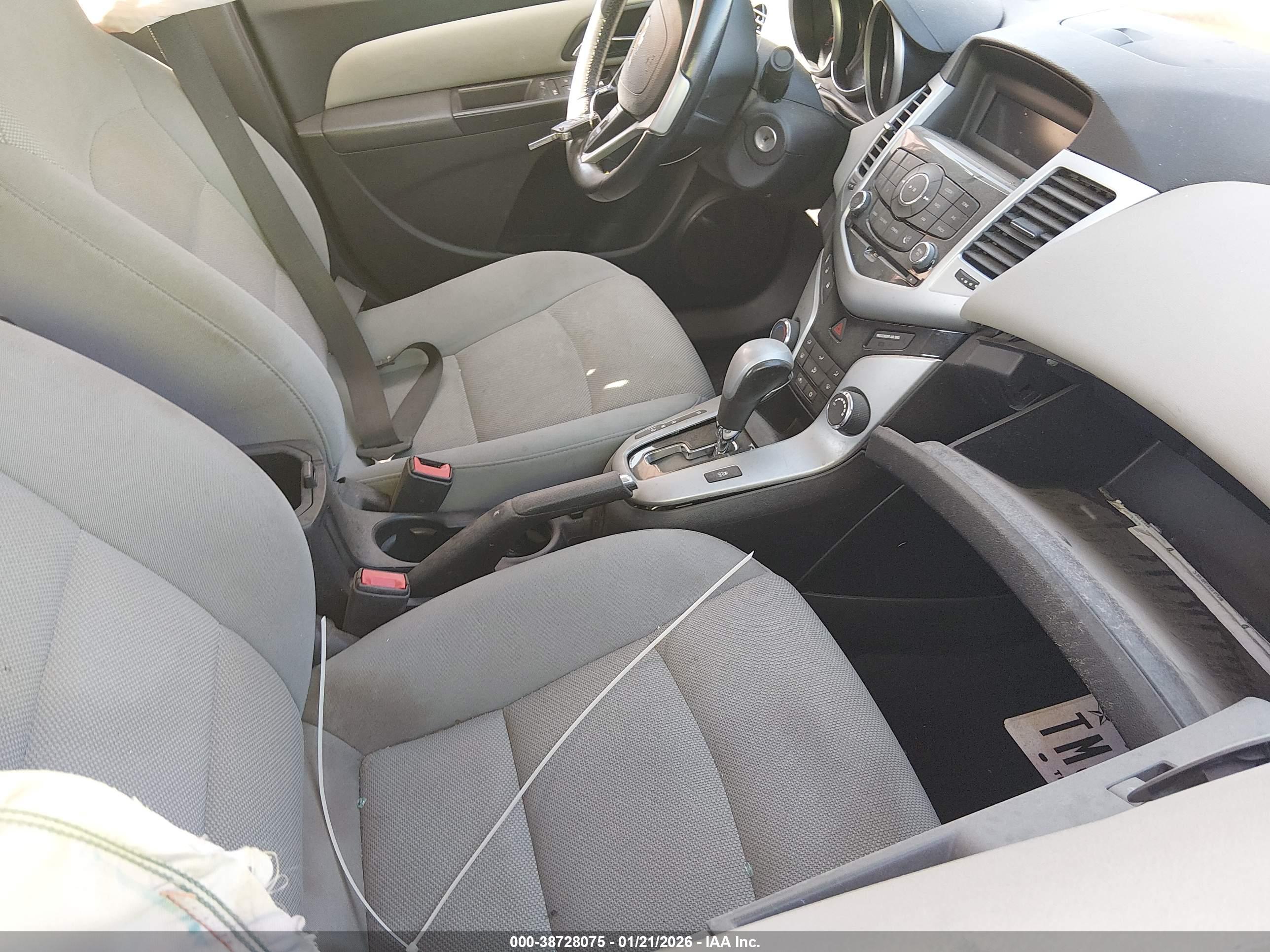 CHEVROLET CRUZE image 5