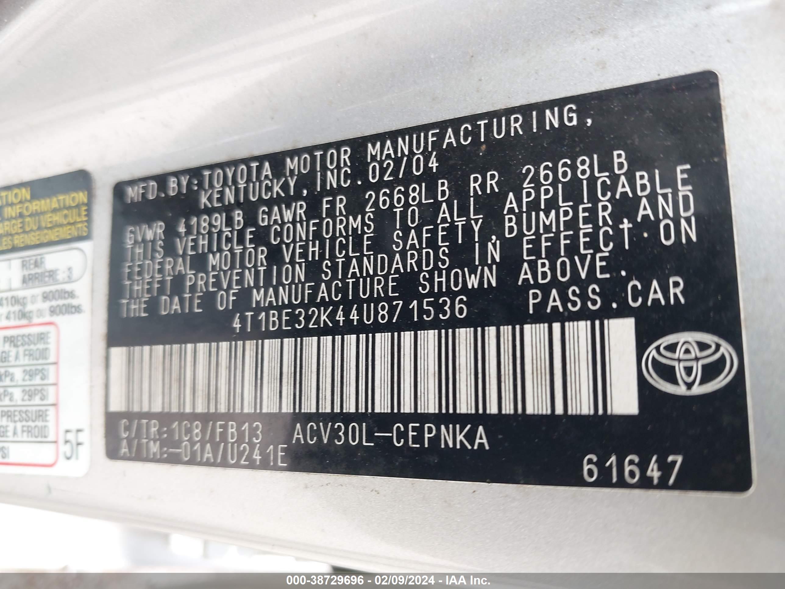 TOYOTA CAMRY image 9