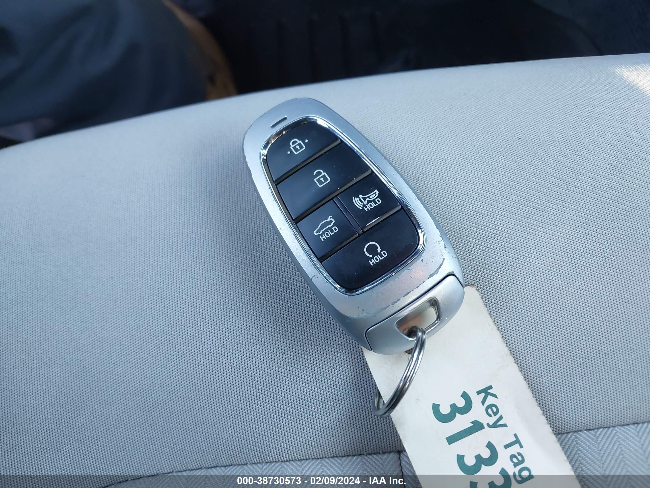 HYUNDAI SONATA image 11