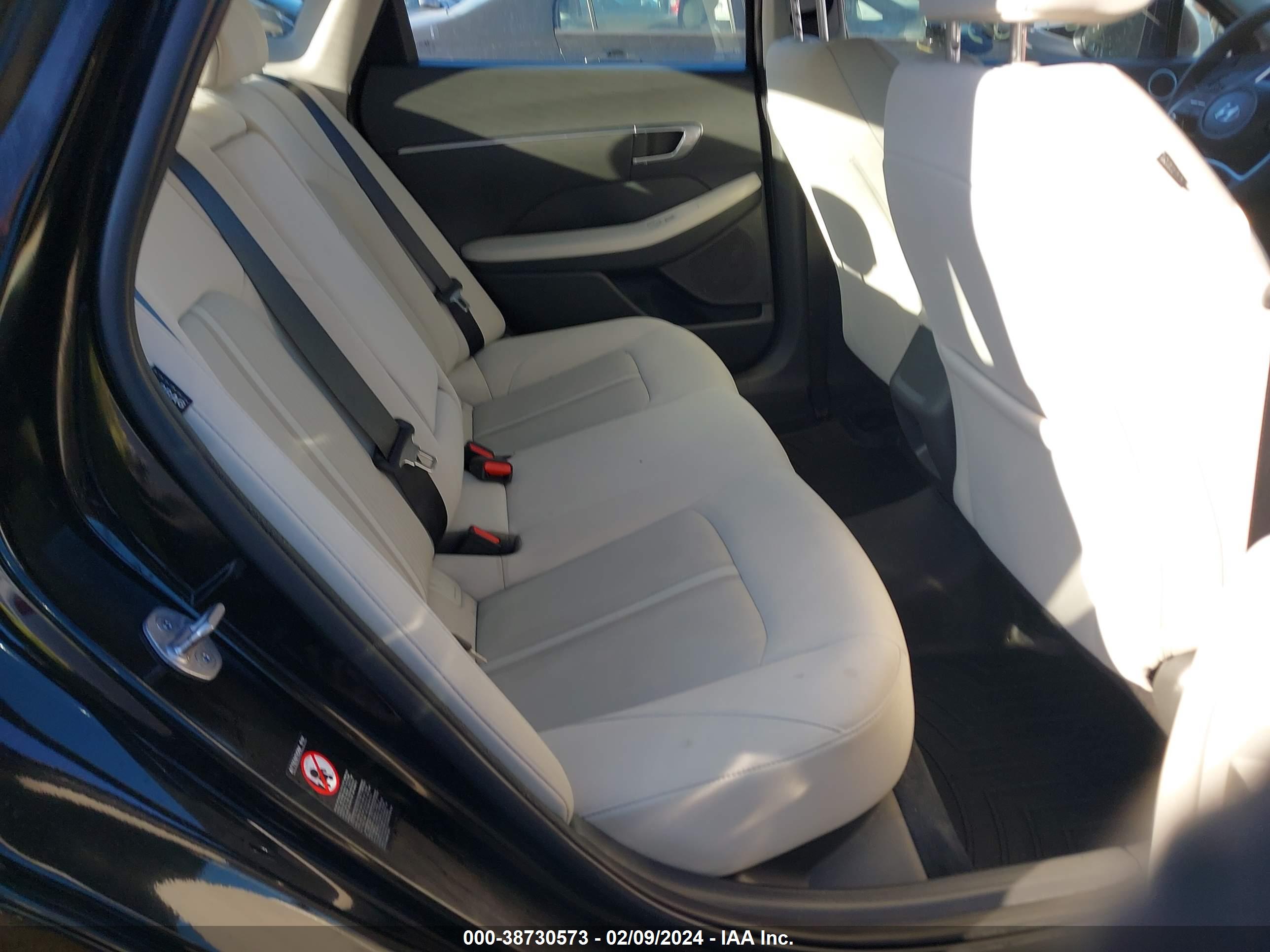 HYUNDAI SONATA image 8