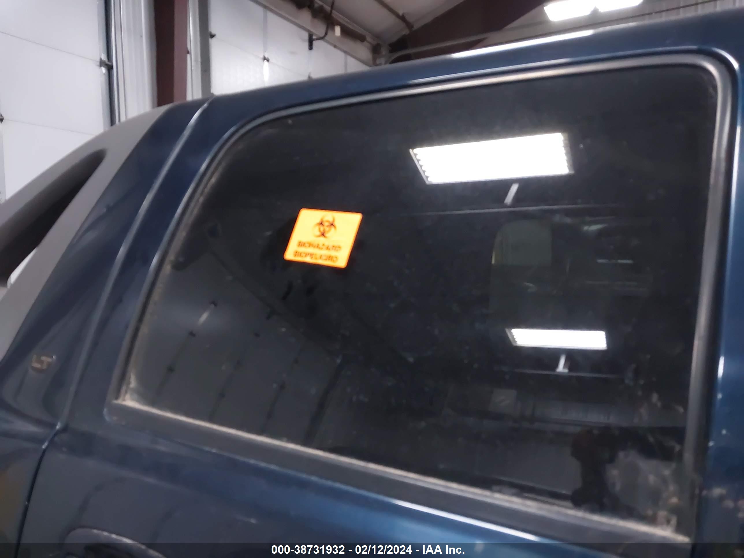 CHEVROLET AVALANCHE image 8