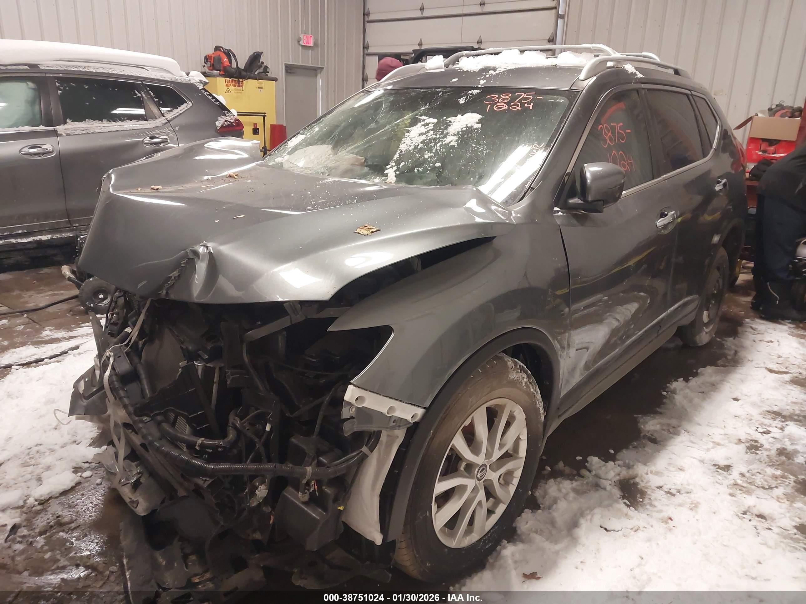NISSAN ROGUE image 2