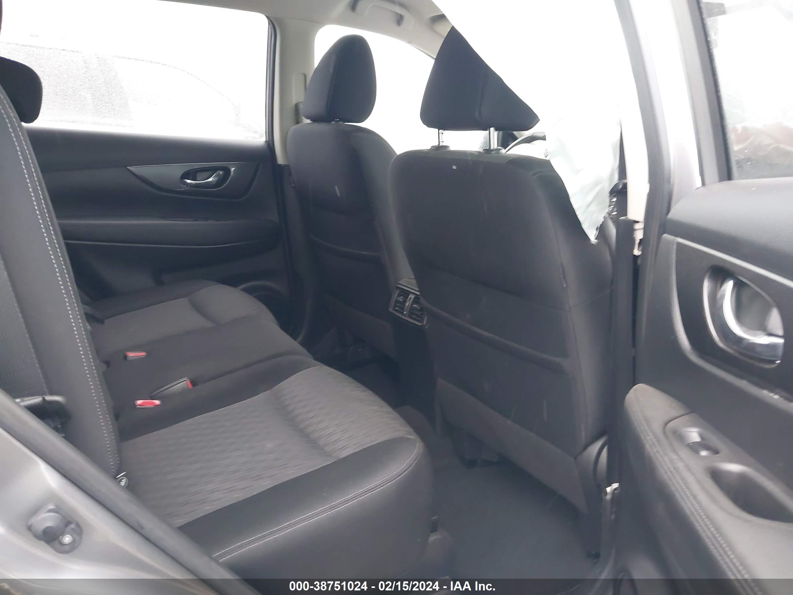 NISSAN ROGUE image 8