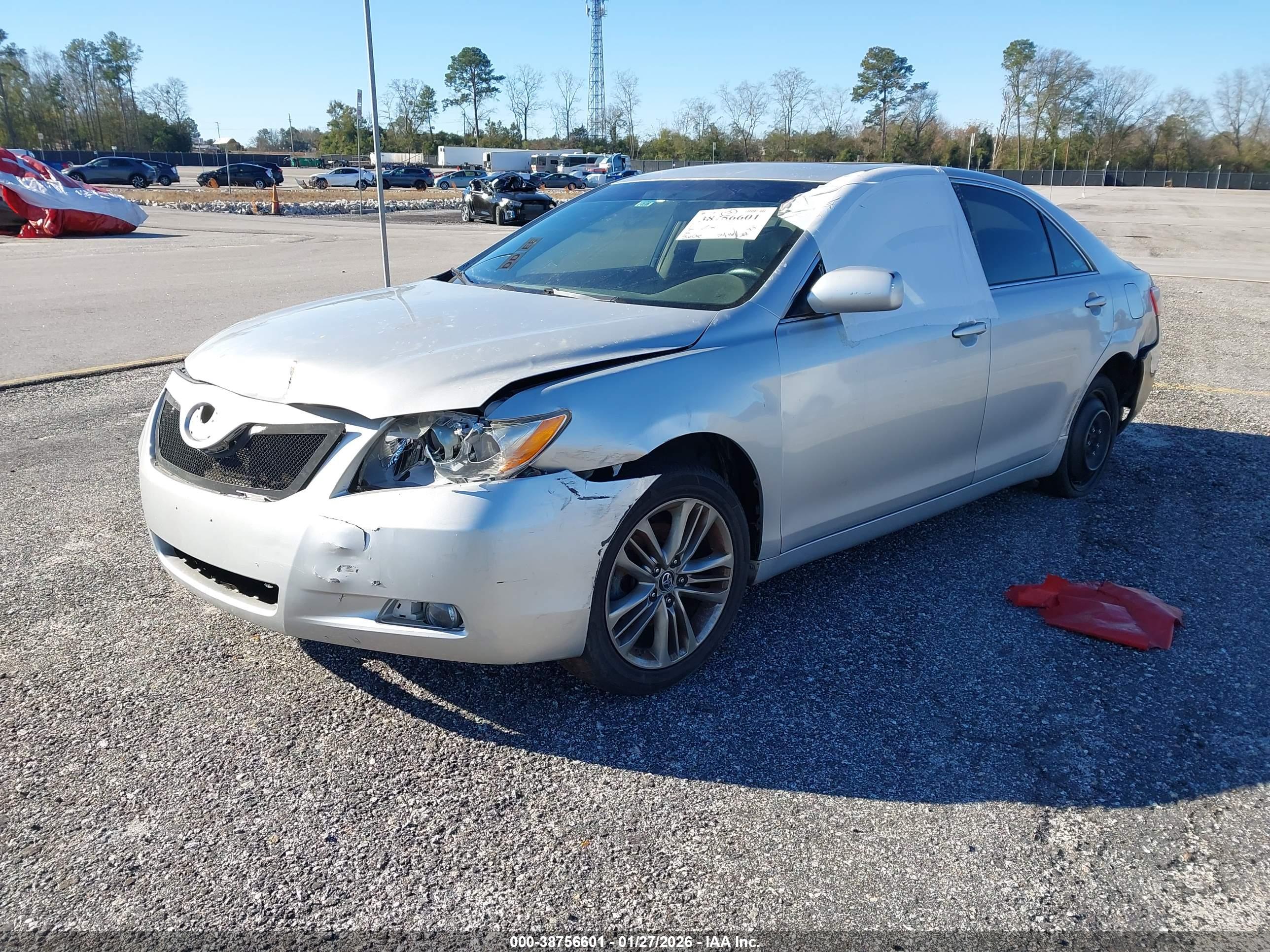 TOYOTA CAMRY image 2