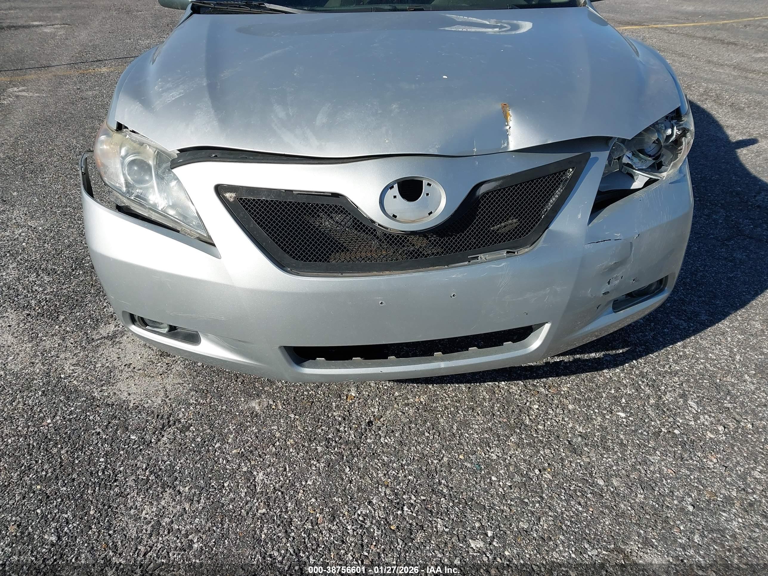 TOYOTA CAMRY image 6