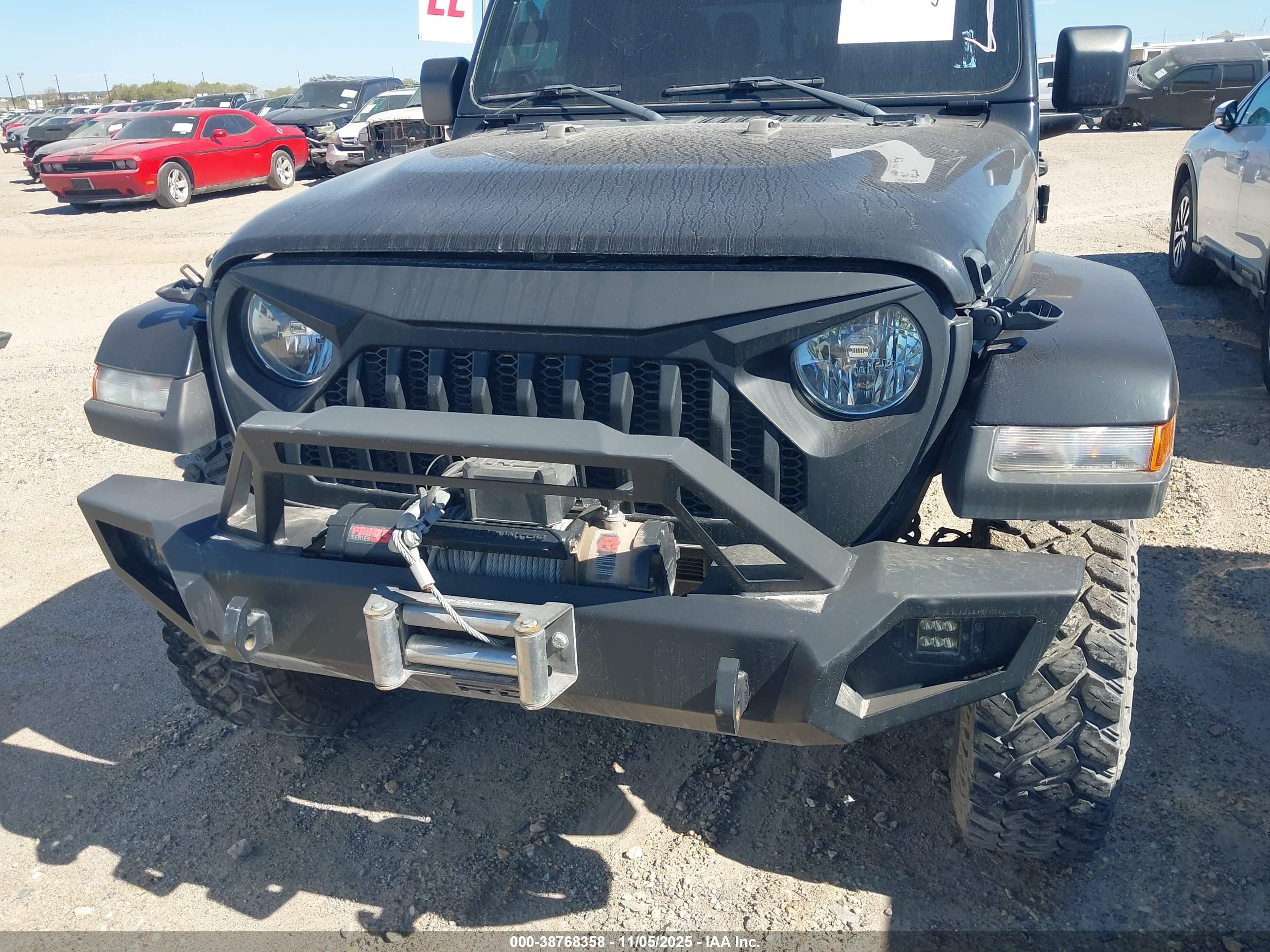 JEEP GLADIATOR image 6