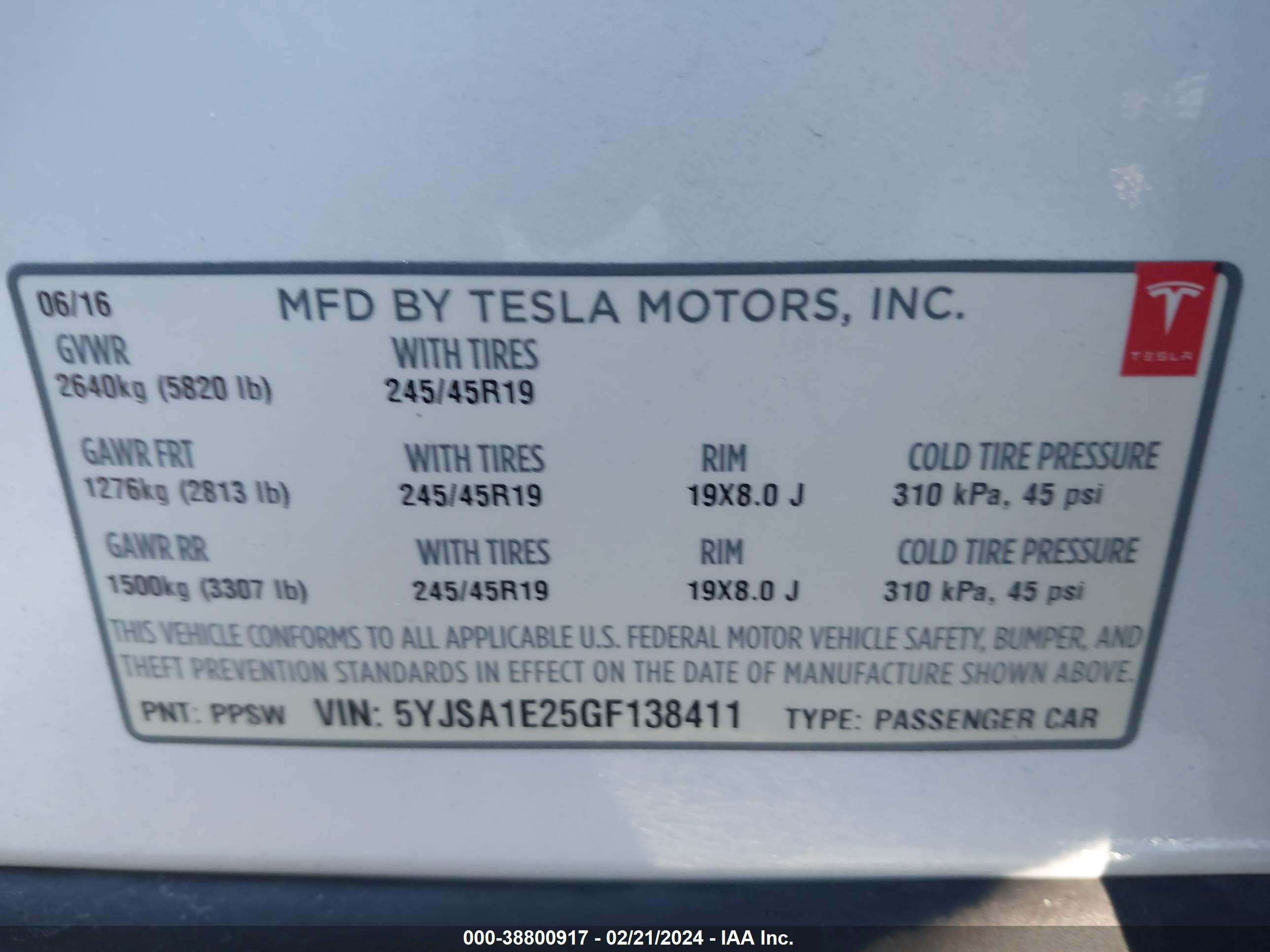 TESLA MODEL image 9