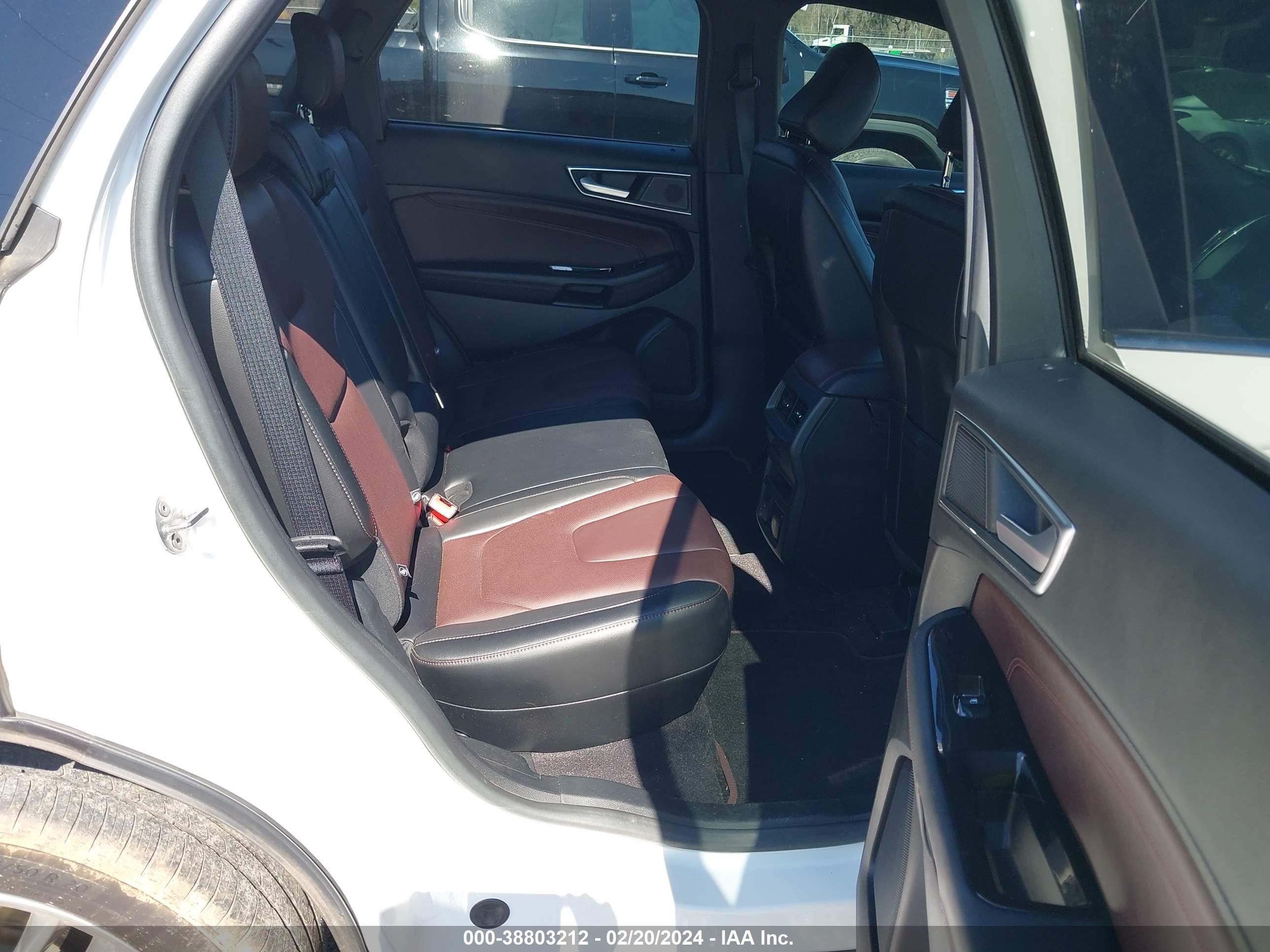 FORD EDGE image 8