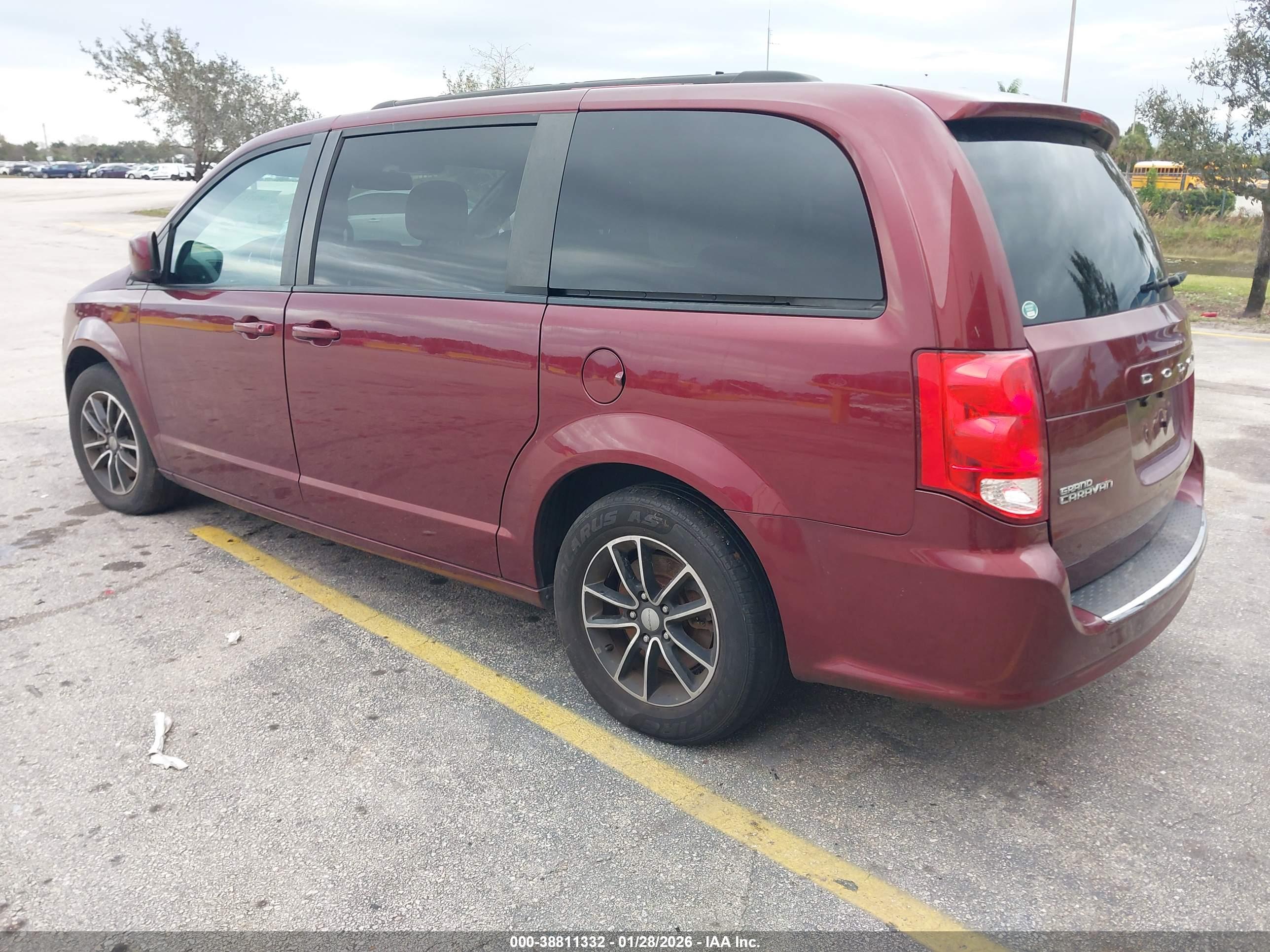 DODGE GRAND image 3