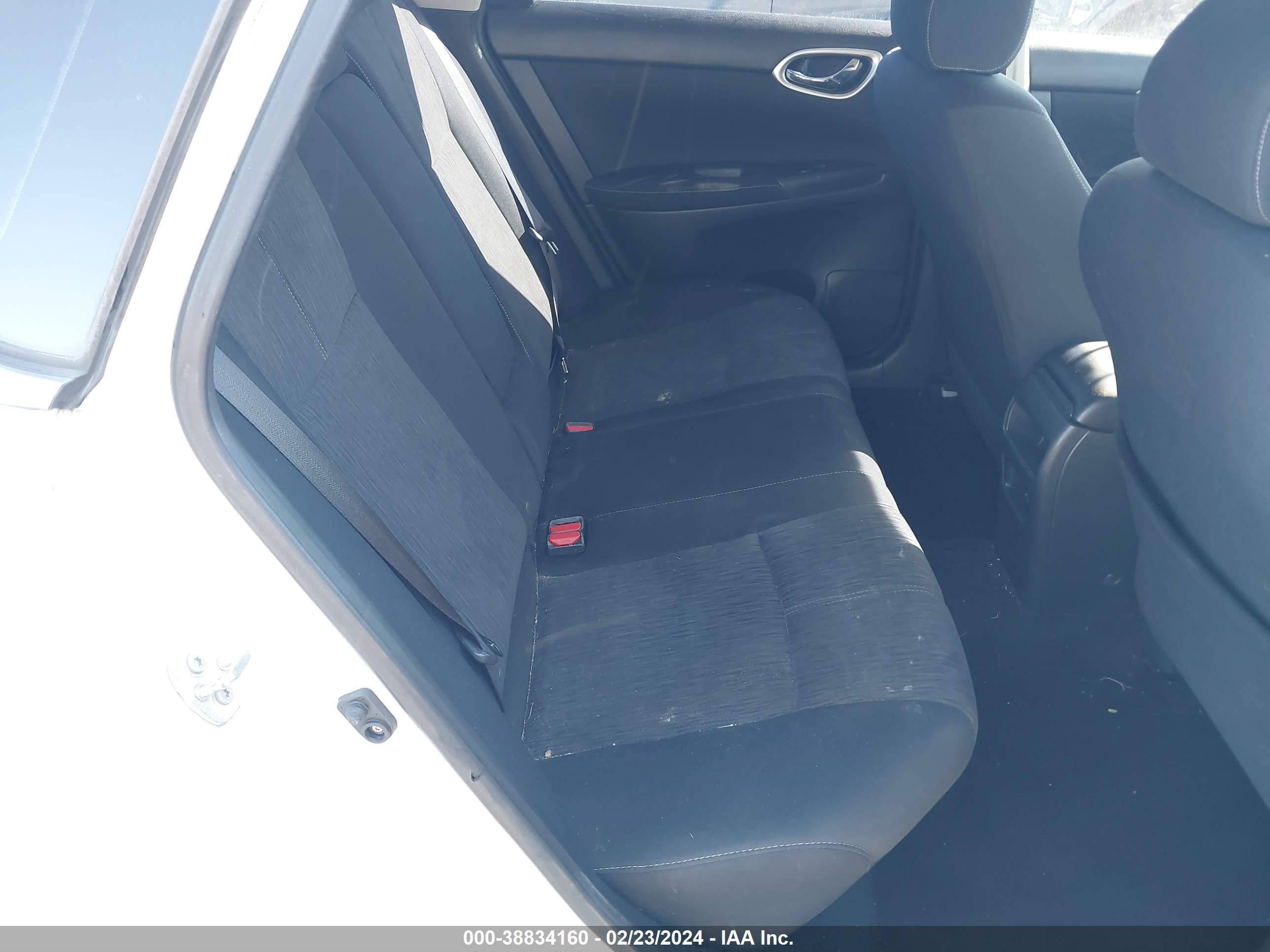 NISSAN SENTRA image 8