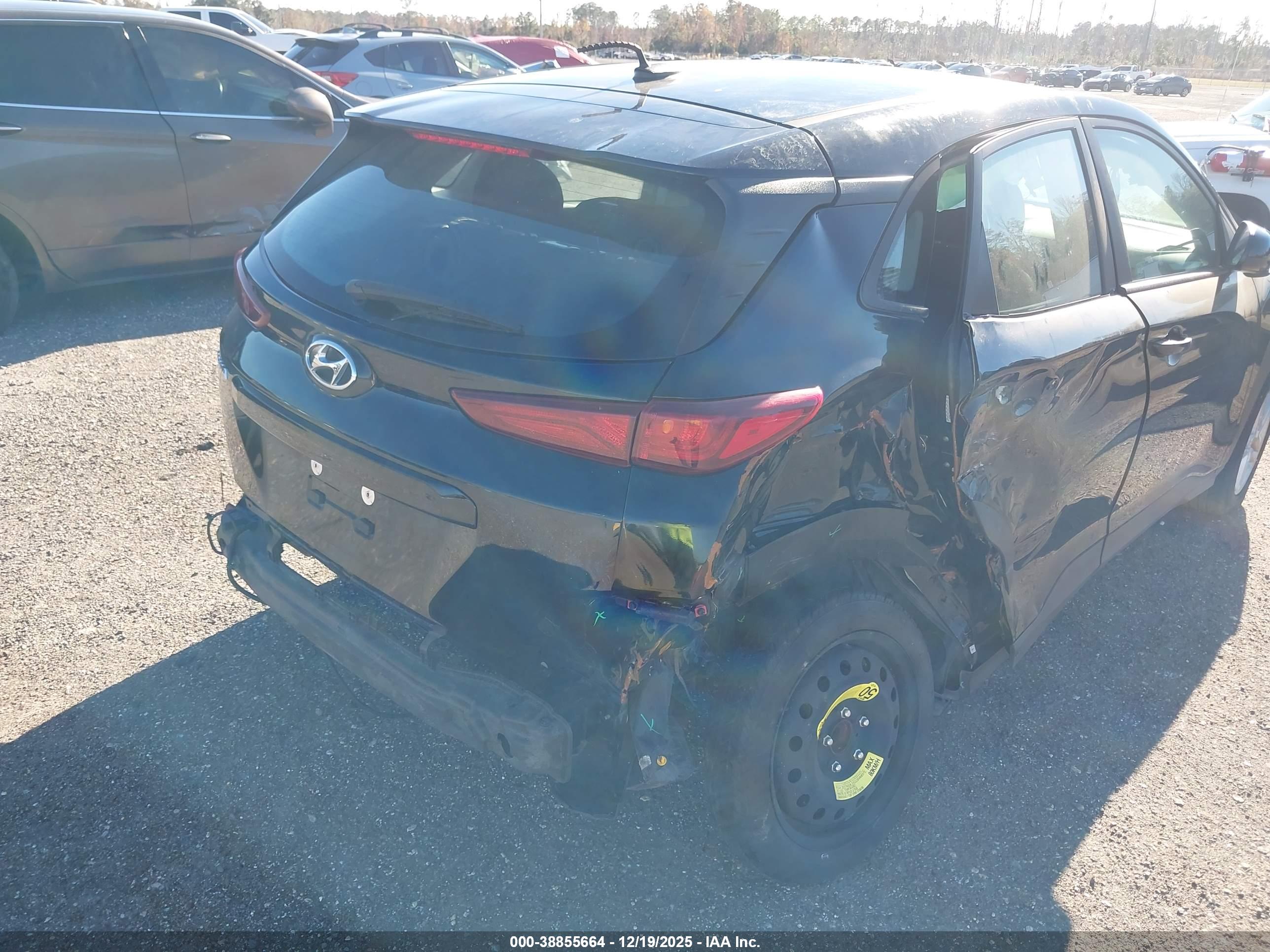 HYUNDAI KONA image 6