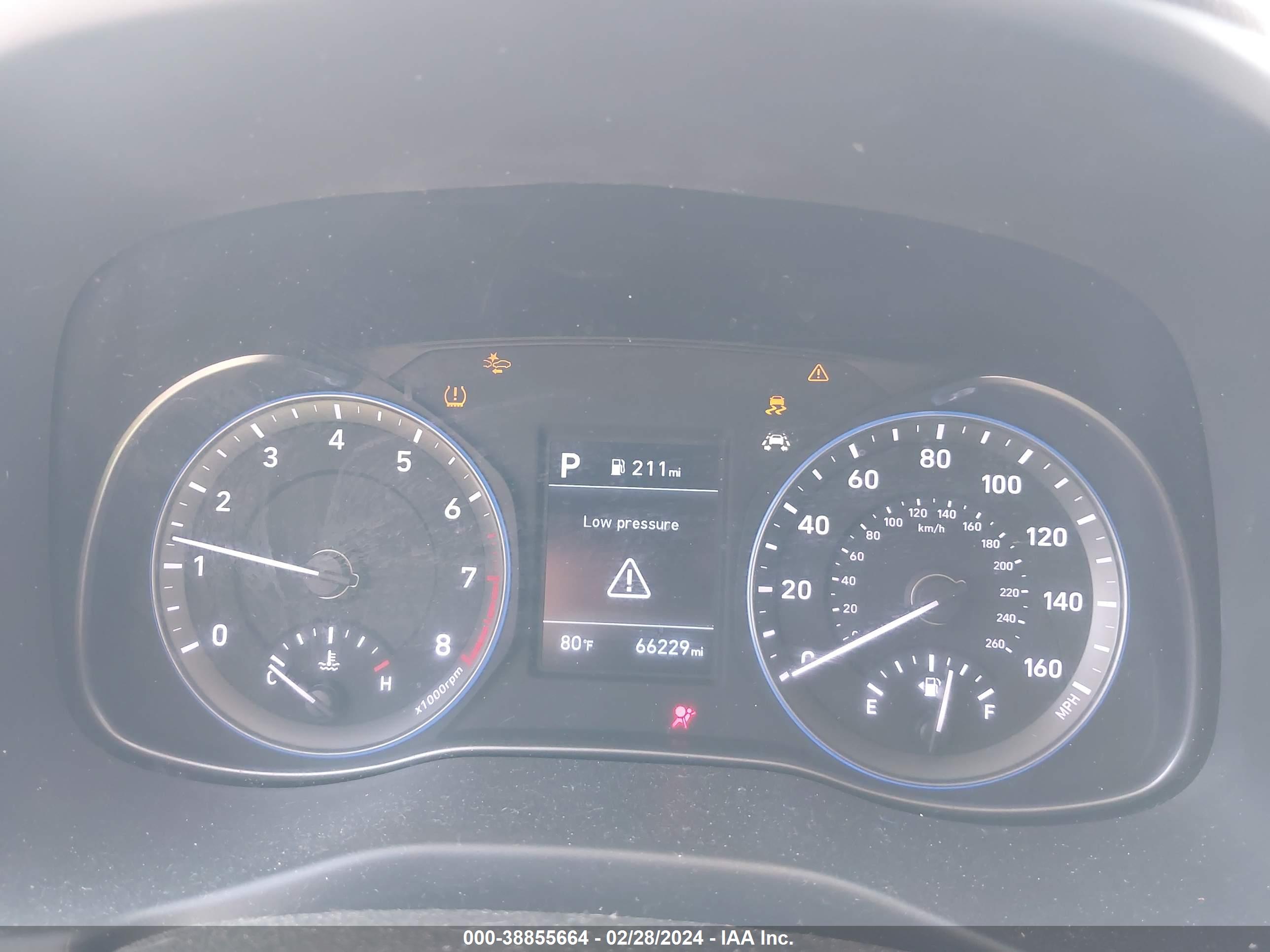 HYUNDAI KONA image 7
