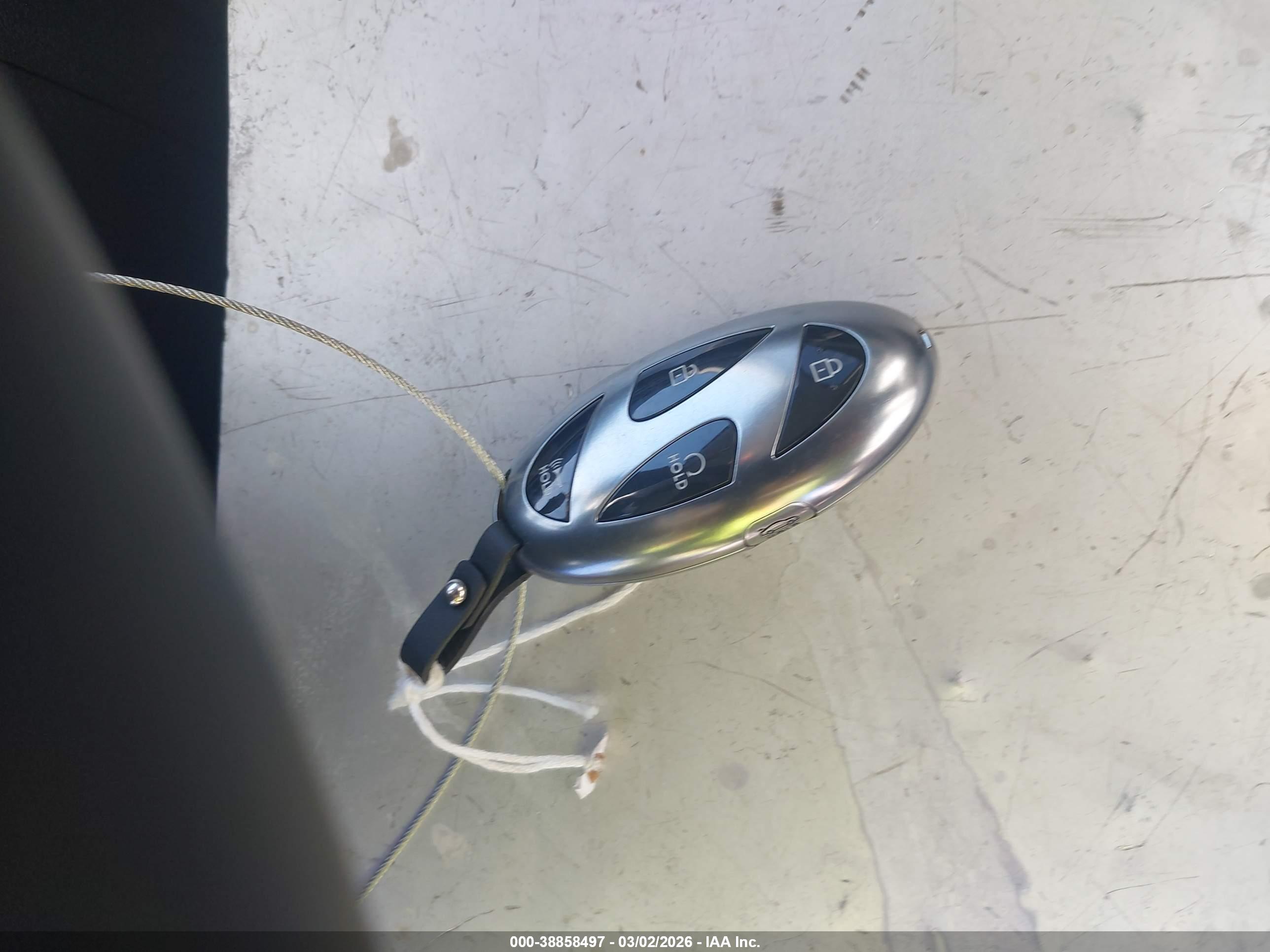 HYUNDAI ELANTRA image 11