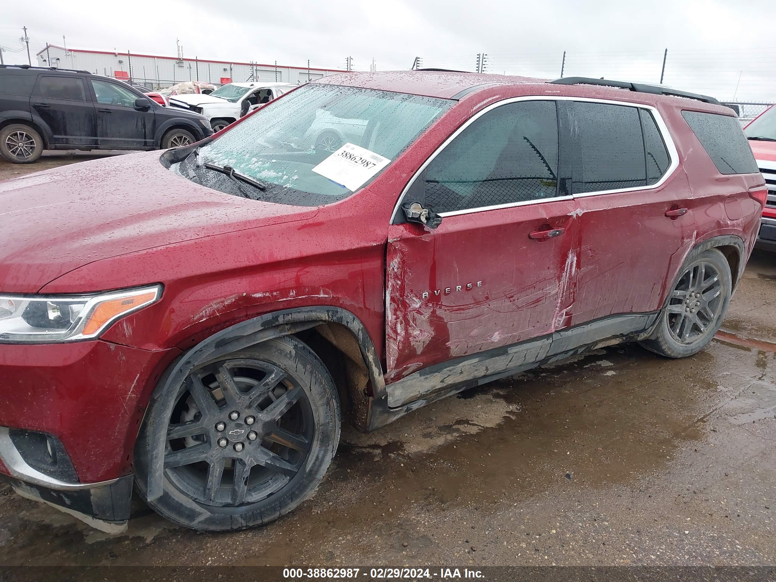 CHEVROLET TRAVERSE image 6