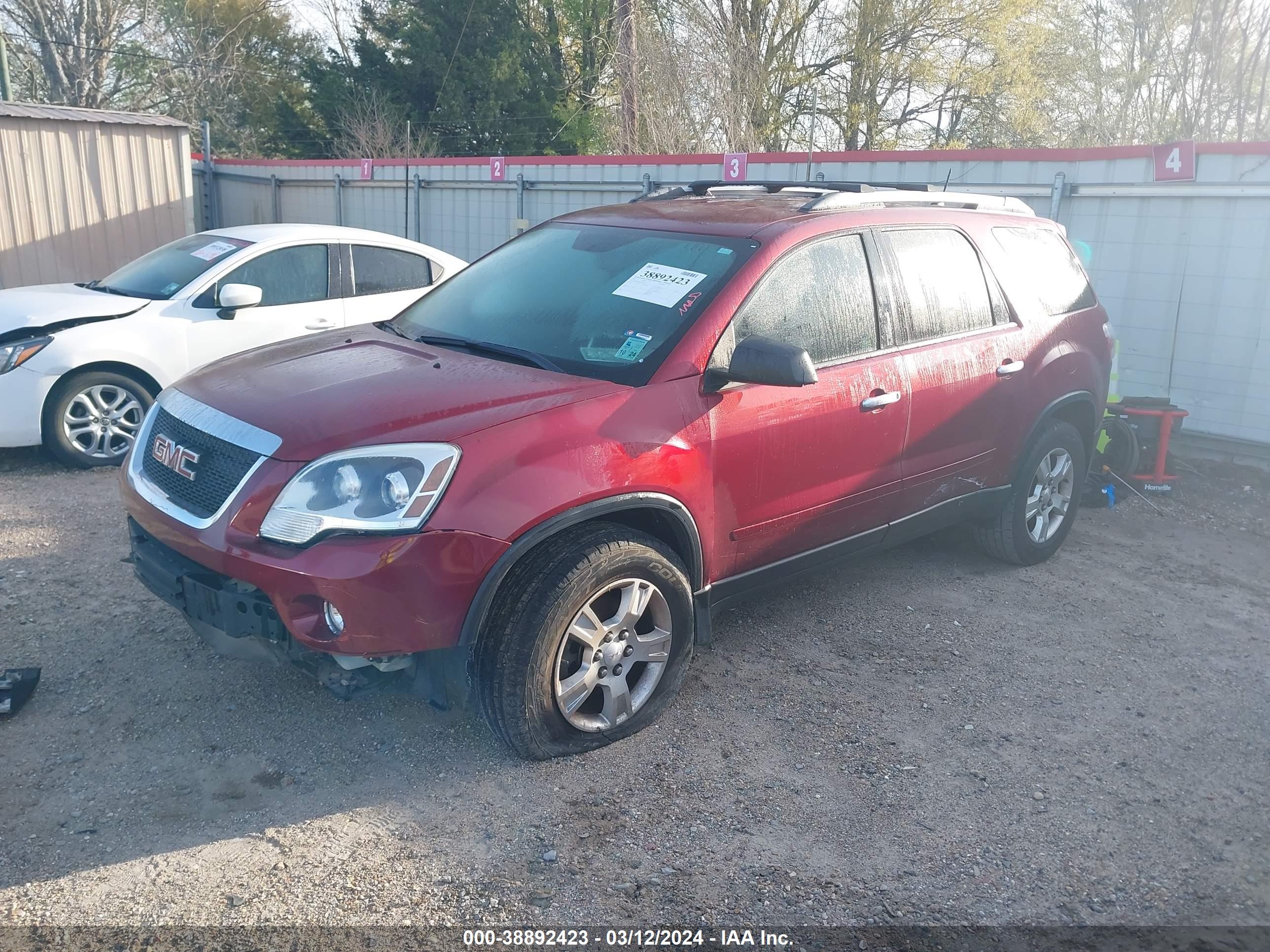 GMC ACADIA image 2