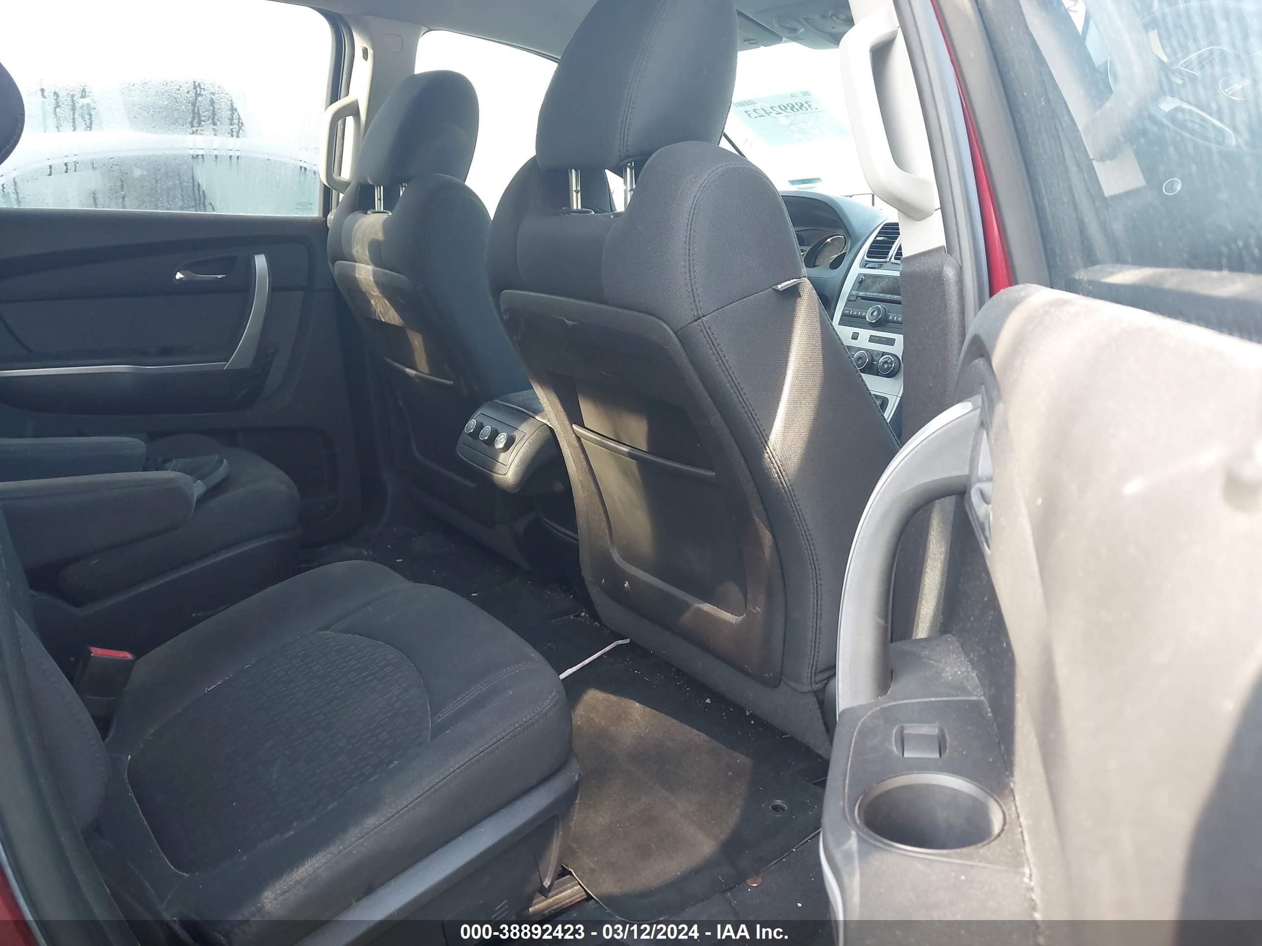 GMC ACADIA image 8
