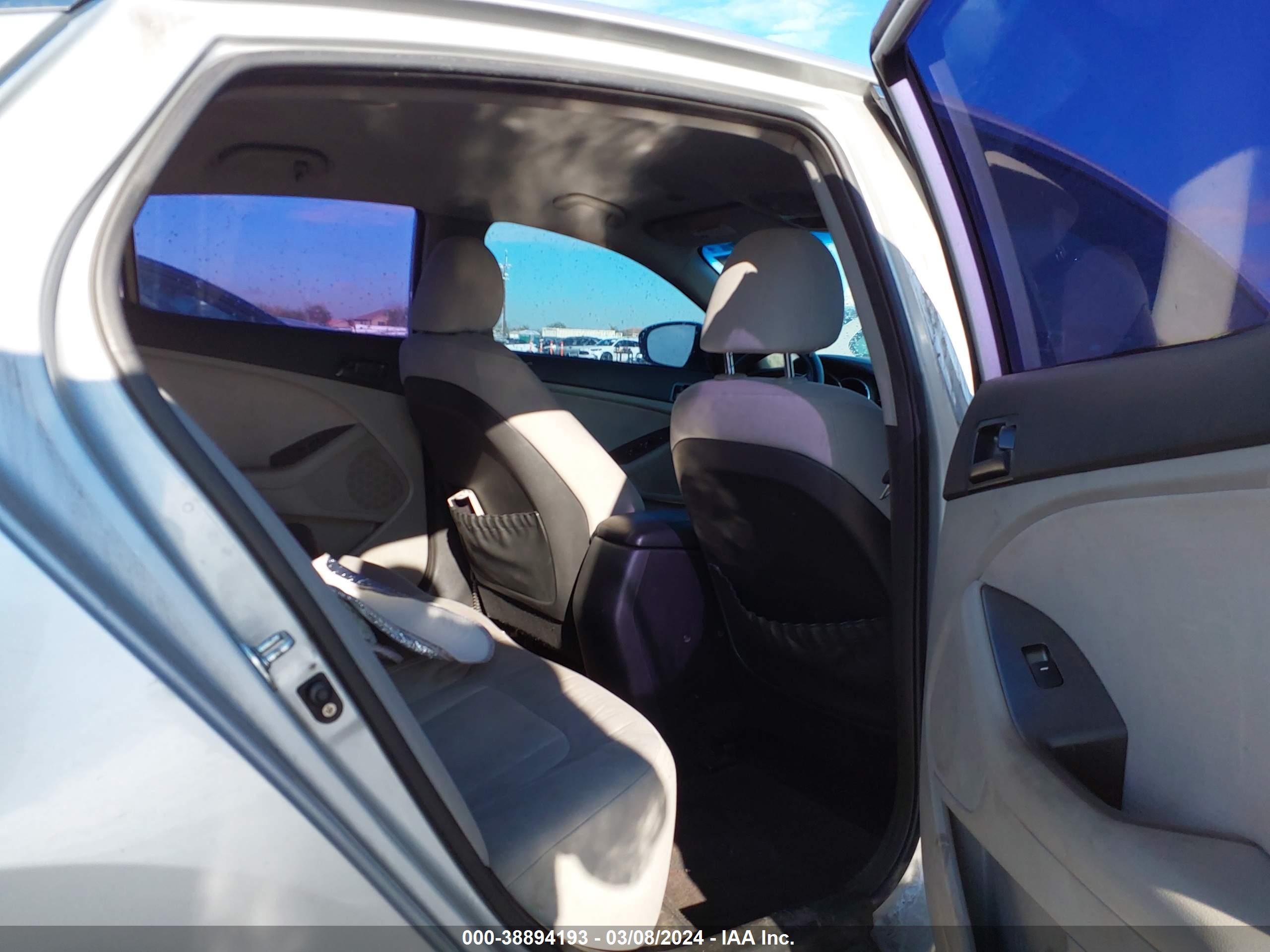 KIA OPTIMA image 8