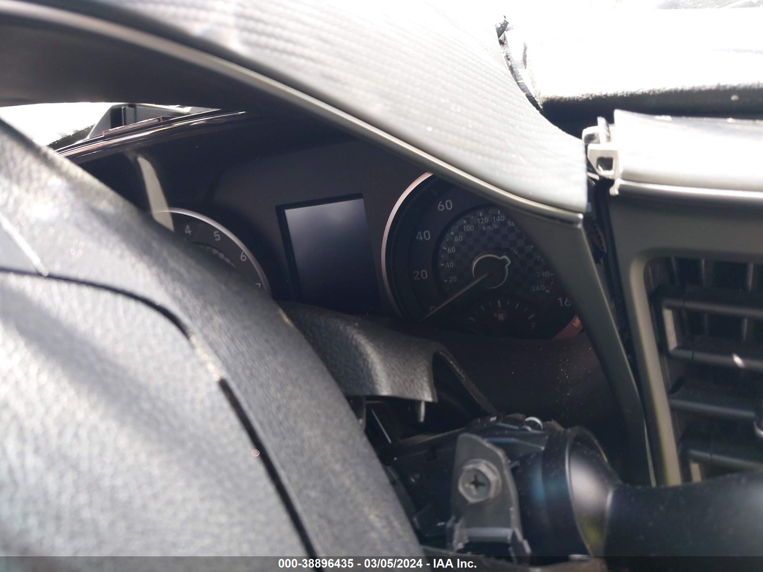 HYUNDAI ELANTRA image 7